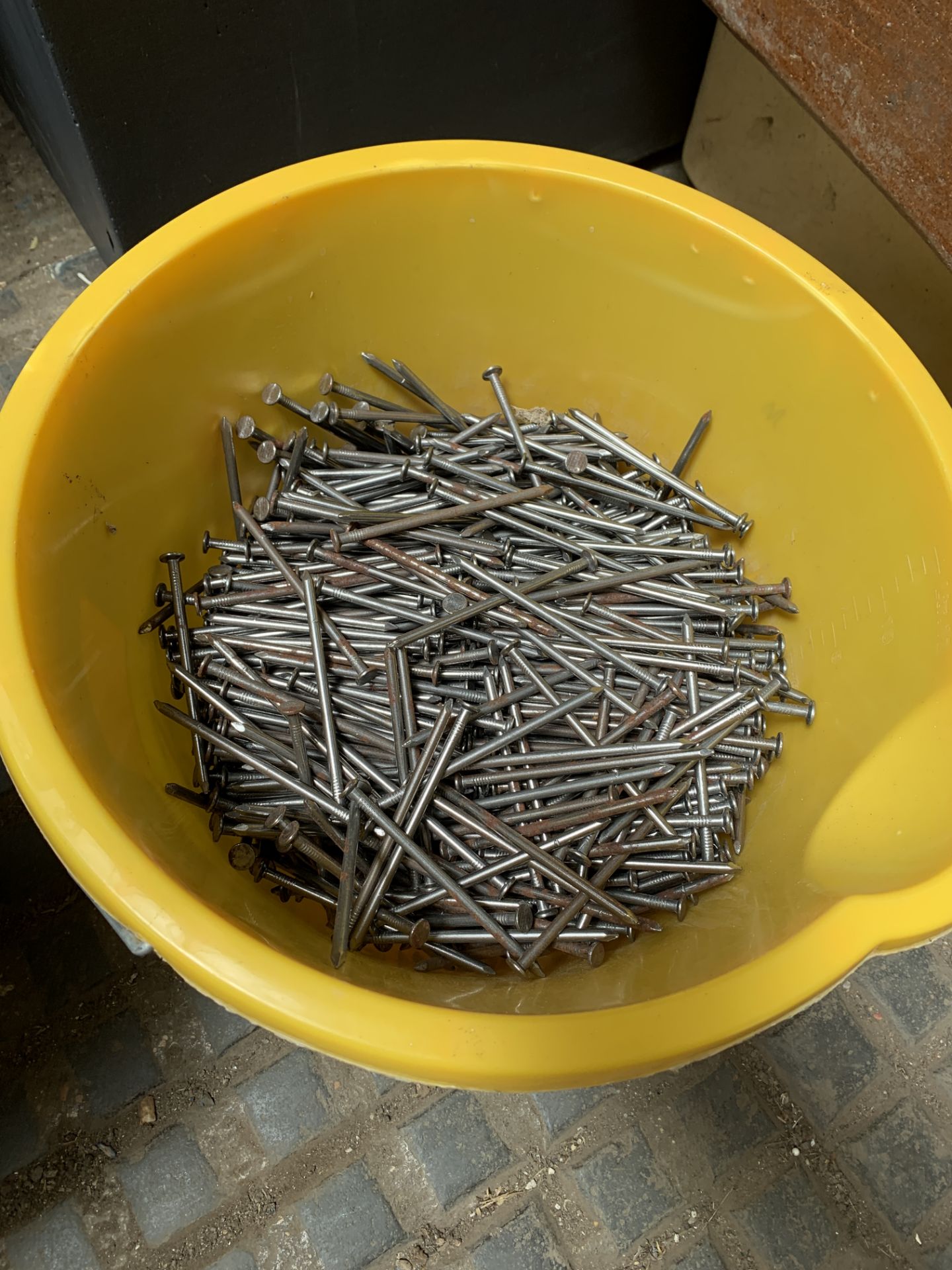 A quantity of 10cm nails - Image 2 of 3