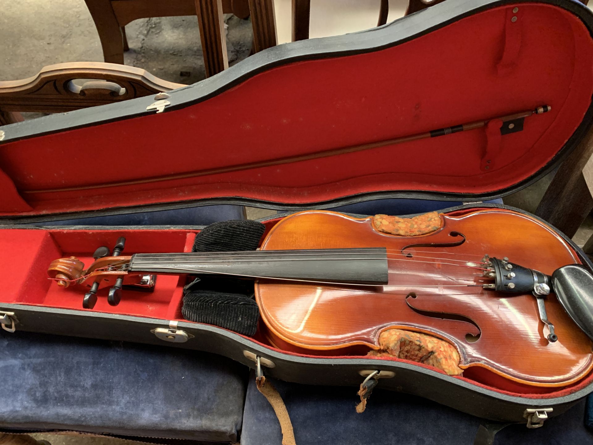 Viola in a hard case with bow by Anton Klier of Bubenreuth