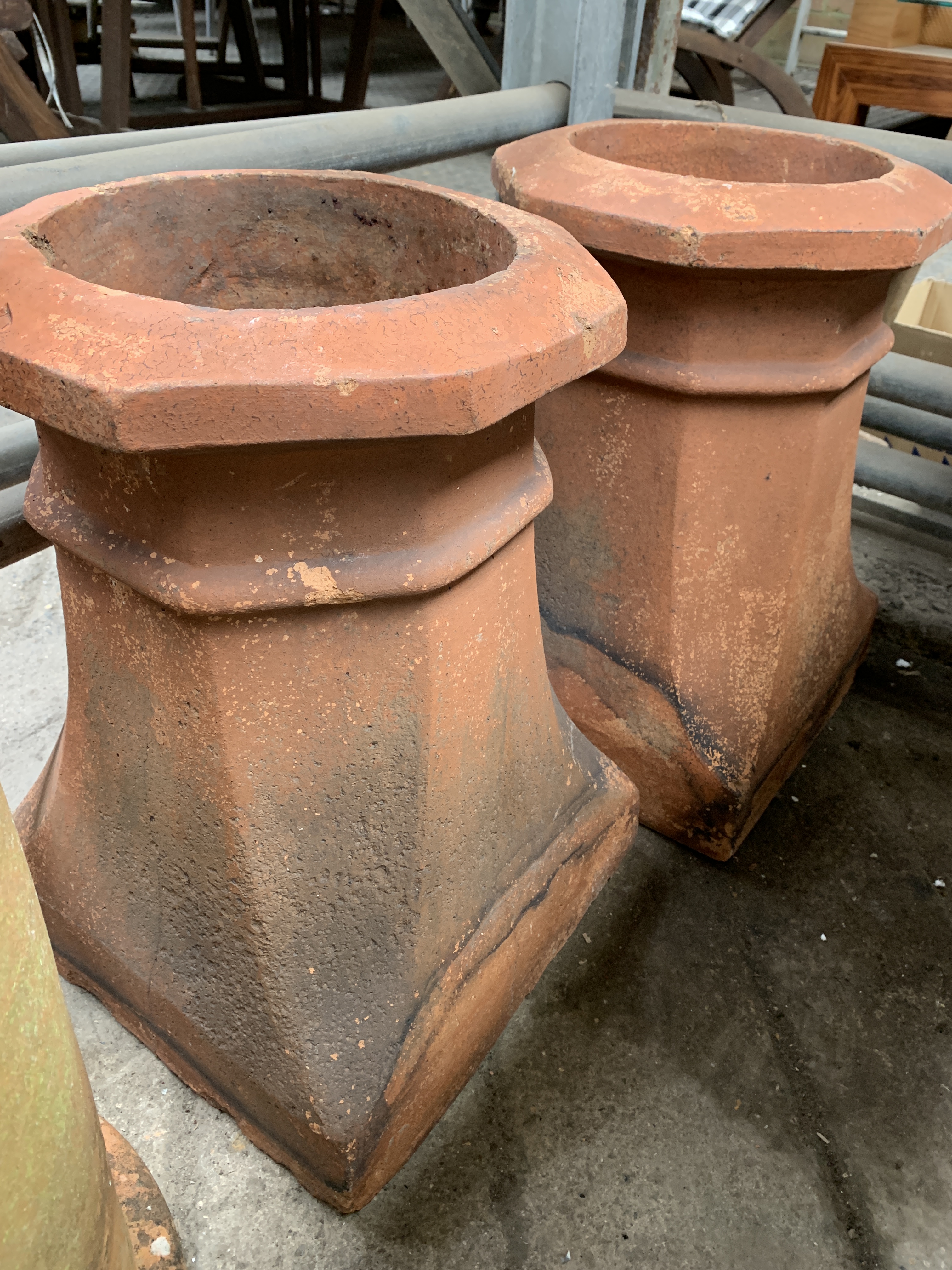 Two terracotta chimney pots - Image 2 of 4