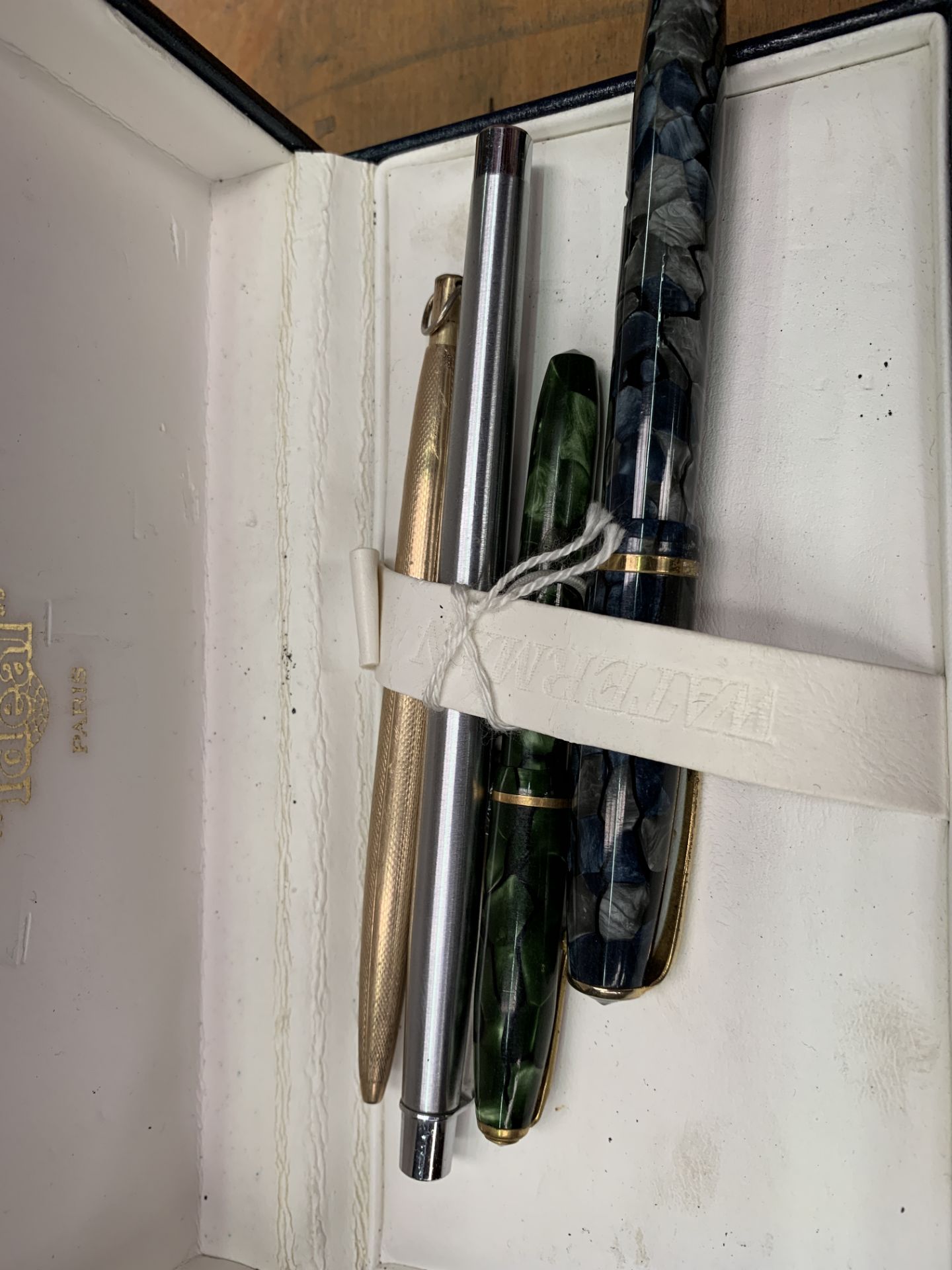 Waterman fountain pen with 18ct gold nib and other pens - Image 3 of 3