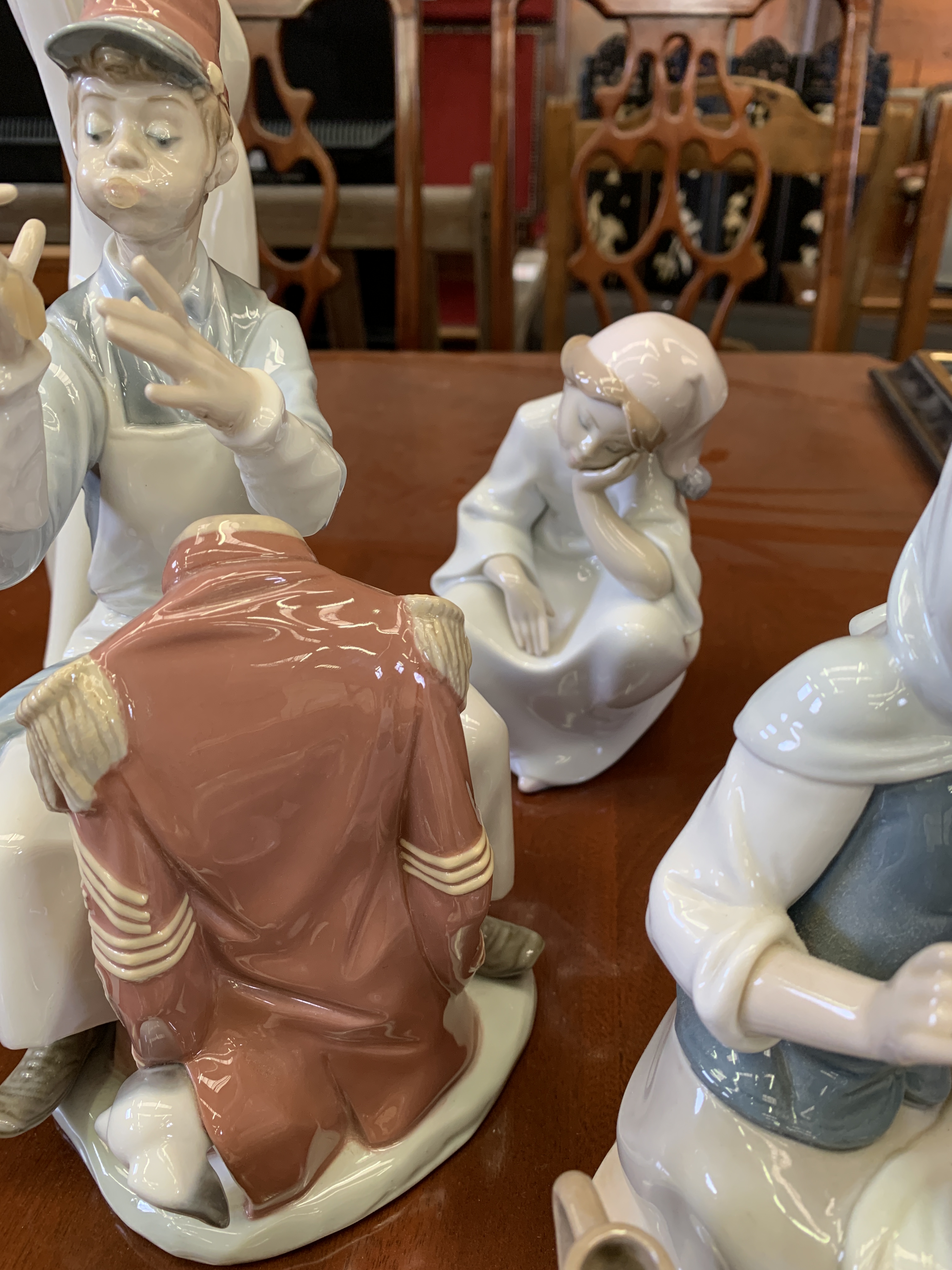 A group of four Lladro figurines - Image 4 of 4