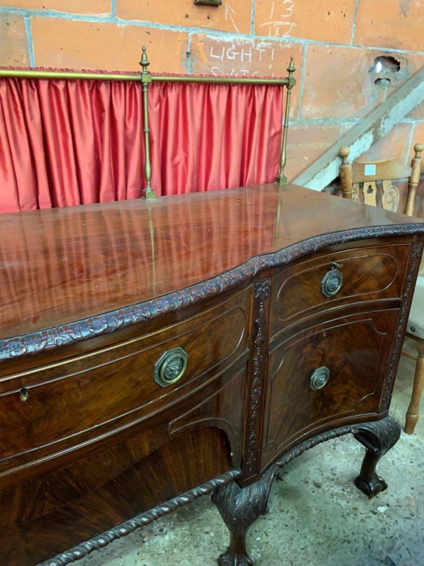 Carved mahogany bow fronted Victorian sideboard - Image 7 of 7