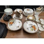 Quantity of Midwinter tableware and other items