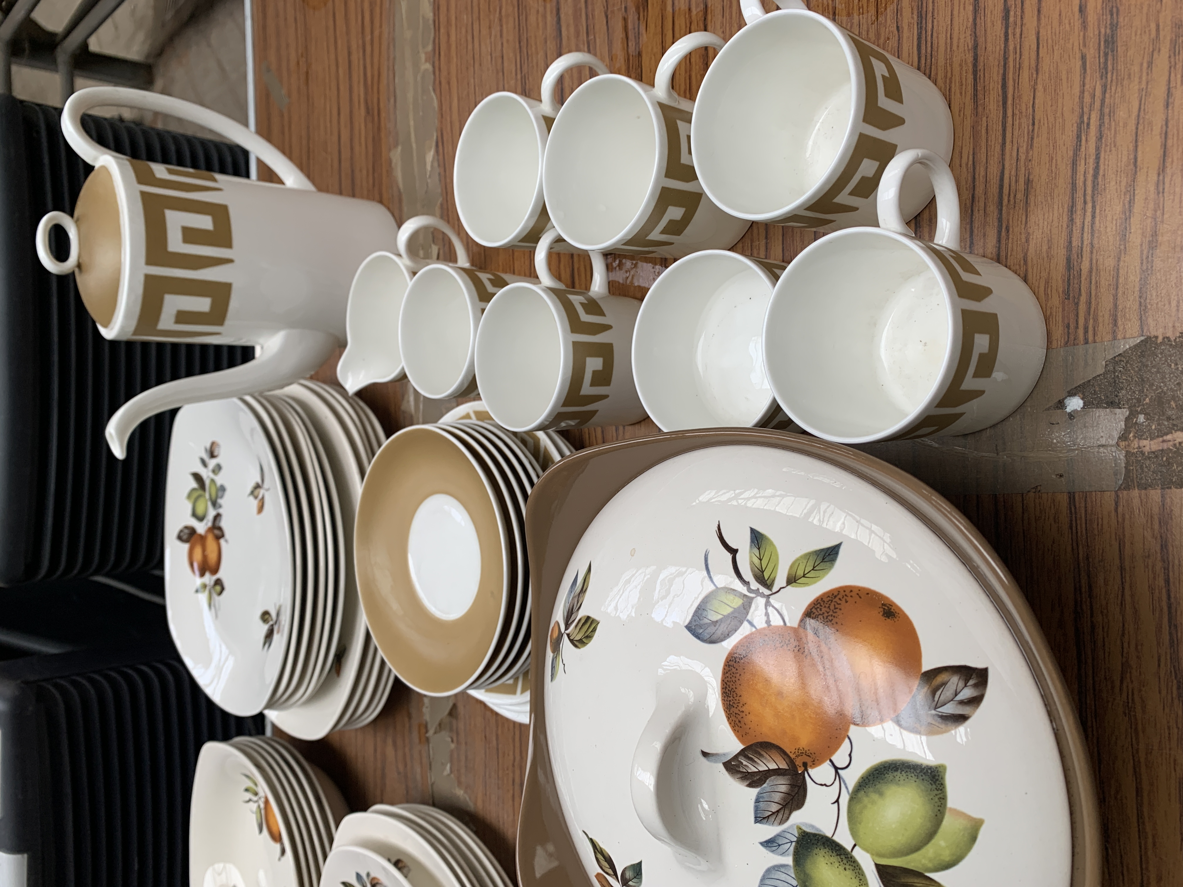 Quantity of Midwinter tableware and other items - Image 2 of 6