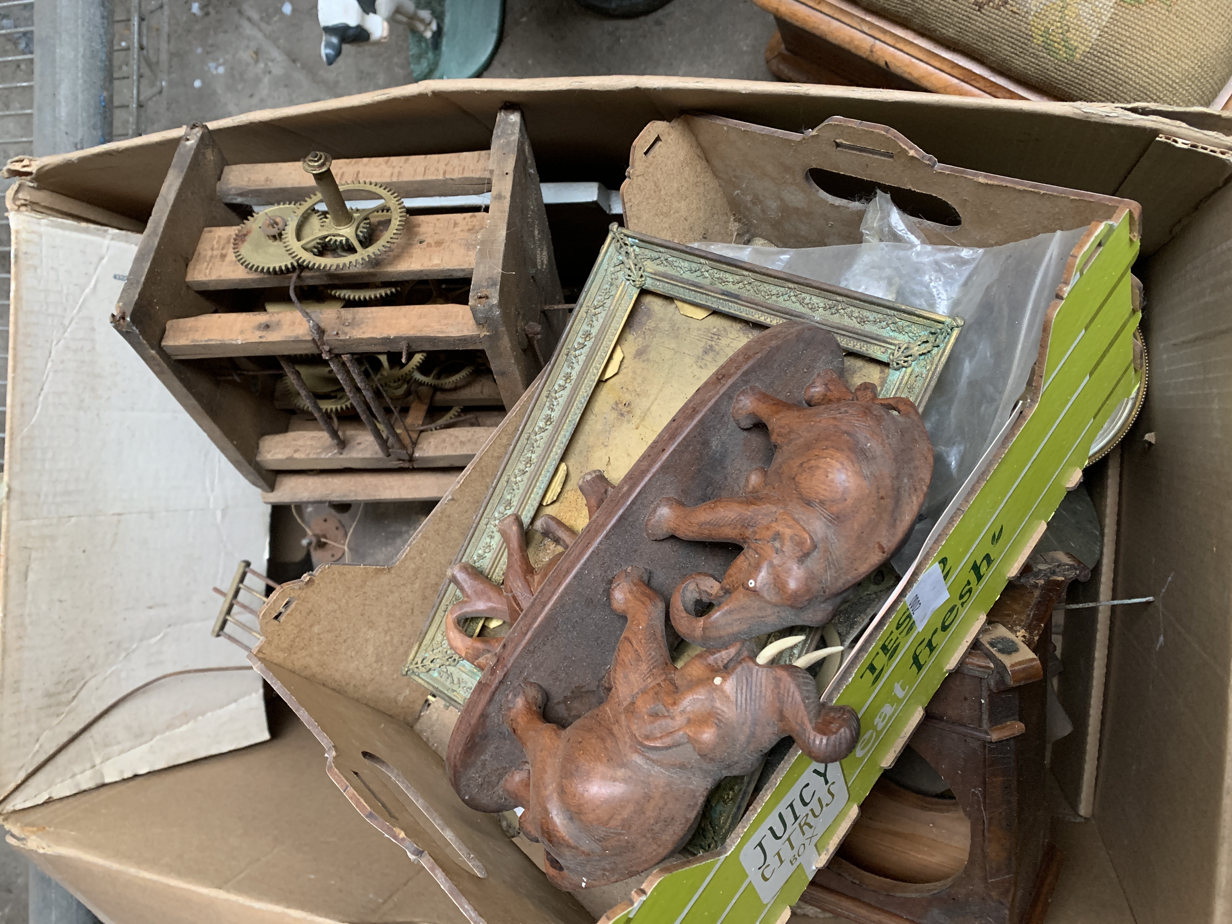 Box of various clock mechanisms and cases - Image 4 of 5