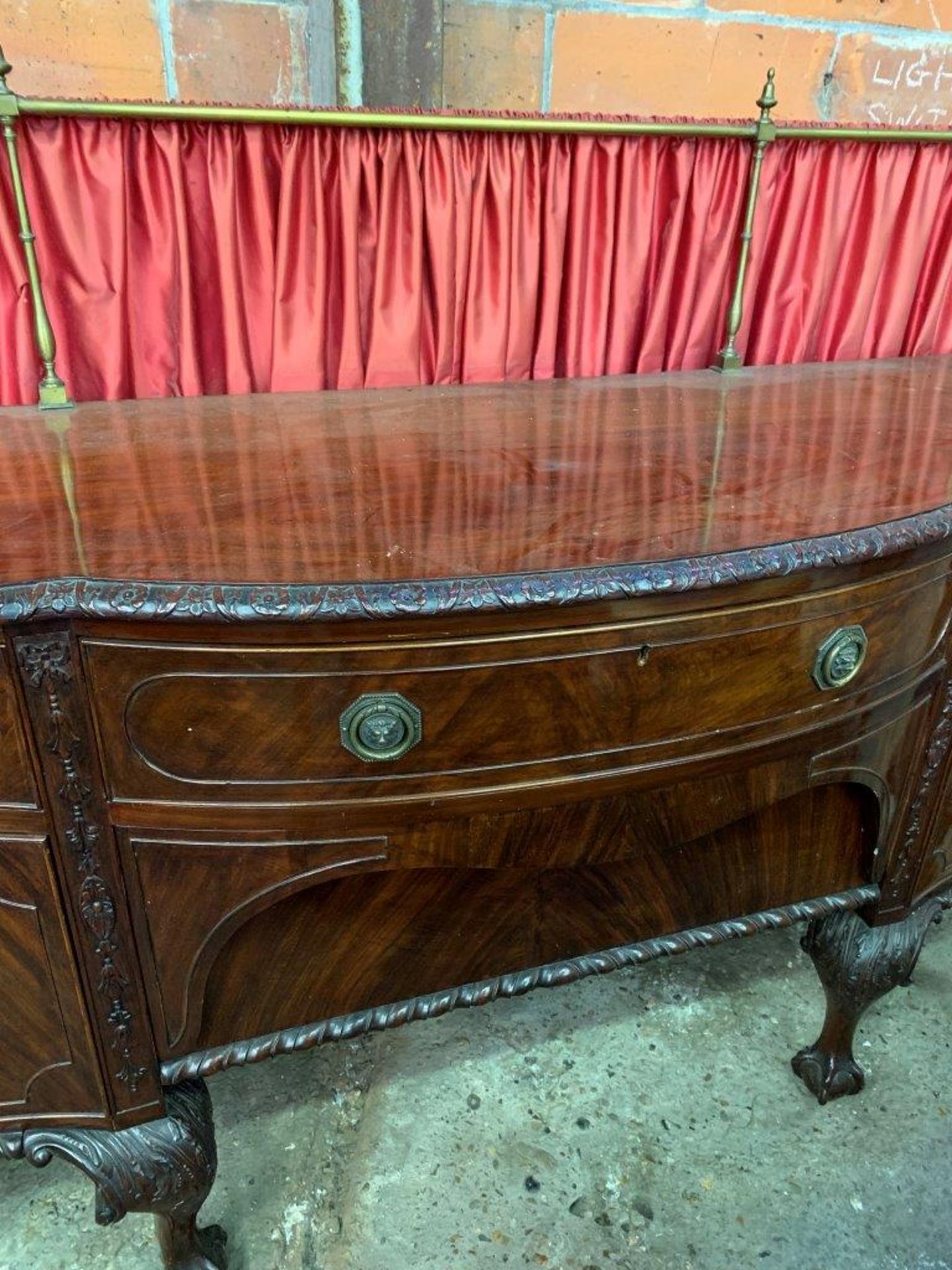 Carved mahogany bow fronted Victorian sideboard - Image 6 of 7