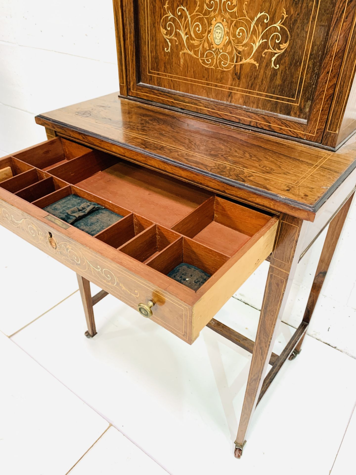 A small Edwardian inlaid burr walnut bureau cum sewing table - Image 3 of 6