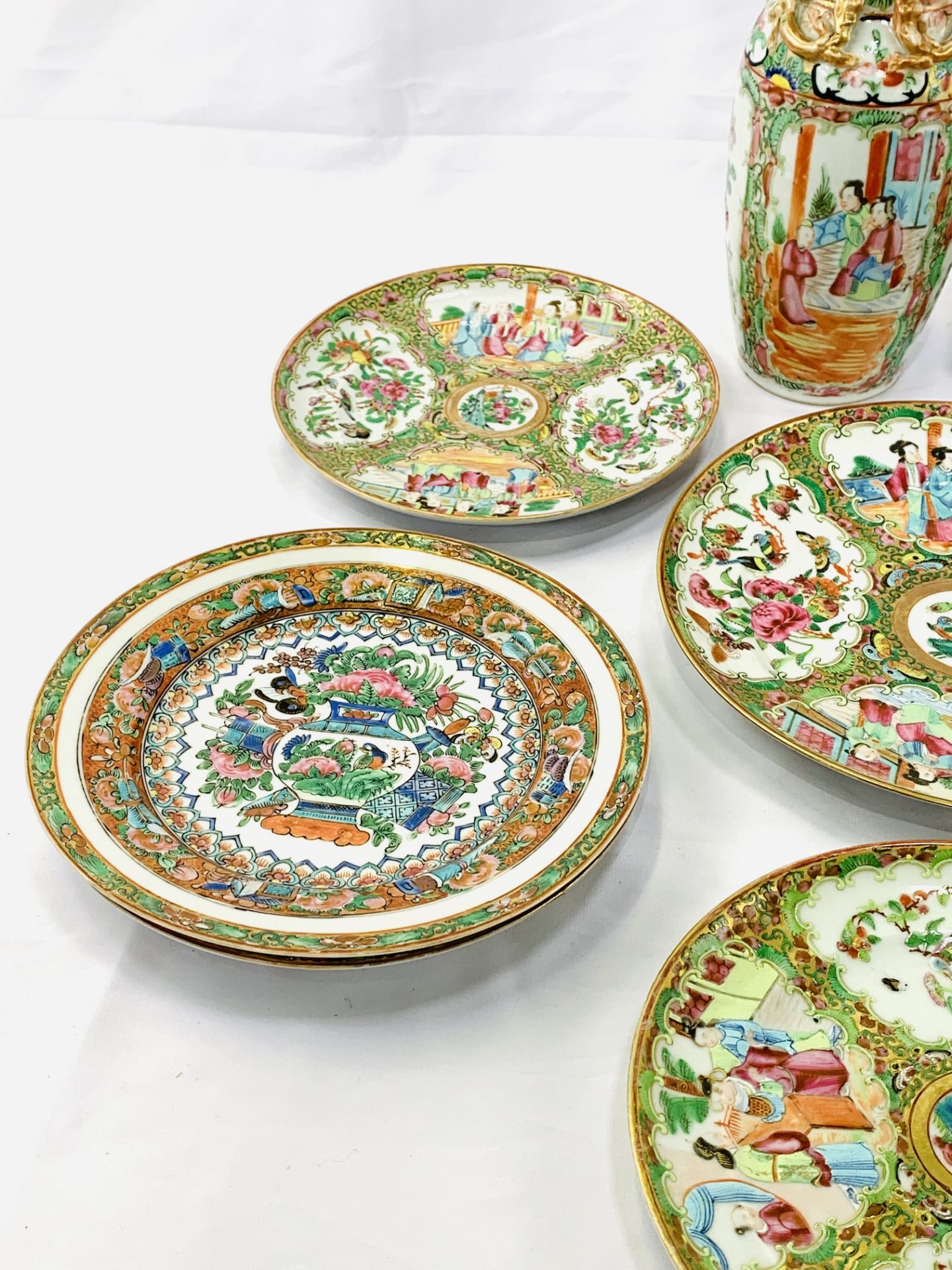 Collection of Cantonese famille rose porcelain - Image 5 of 7