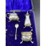 Silver cruet set hallmarked Chester 1909