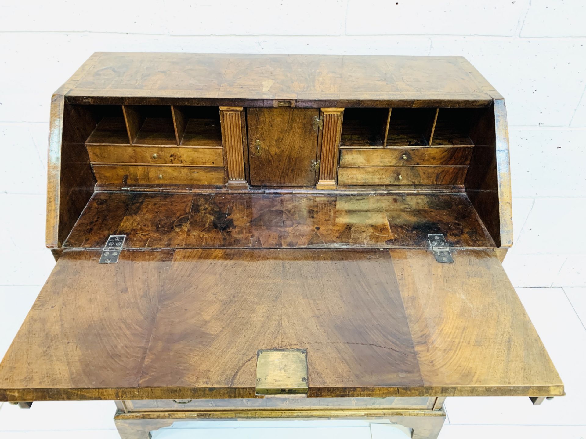 Georgian mahogany veneer and inlaid bureau with fitted interior - Image 9 of 10