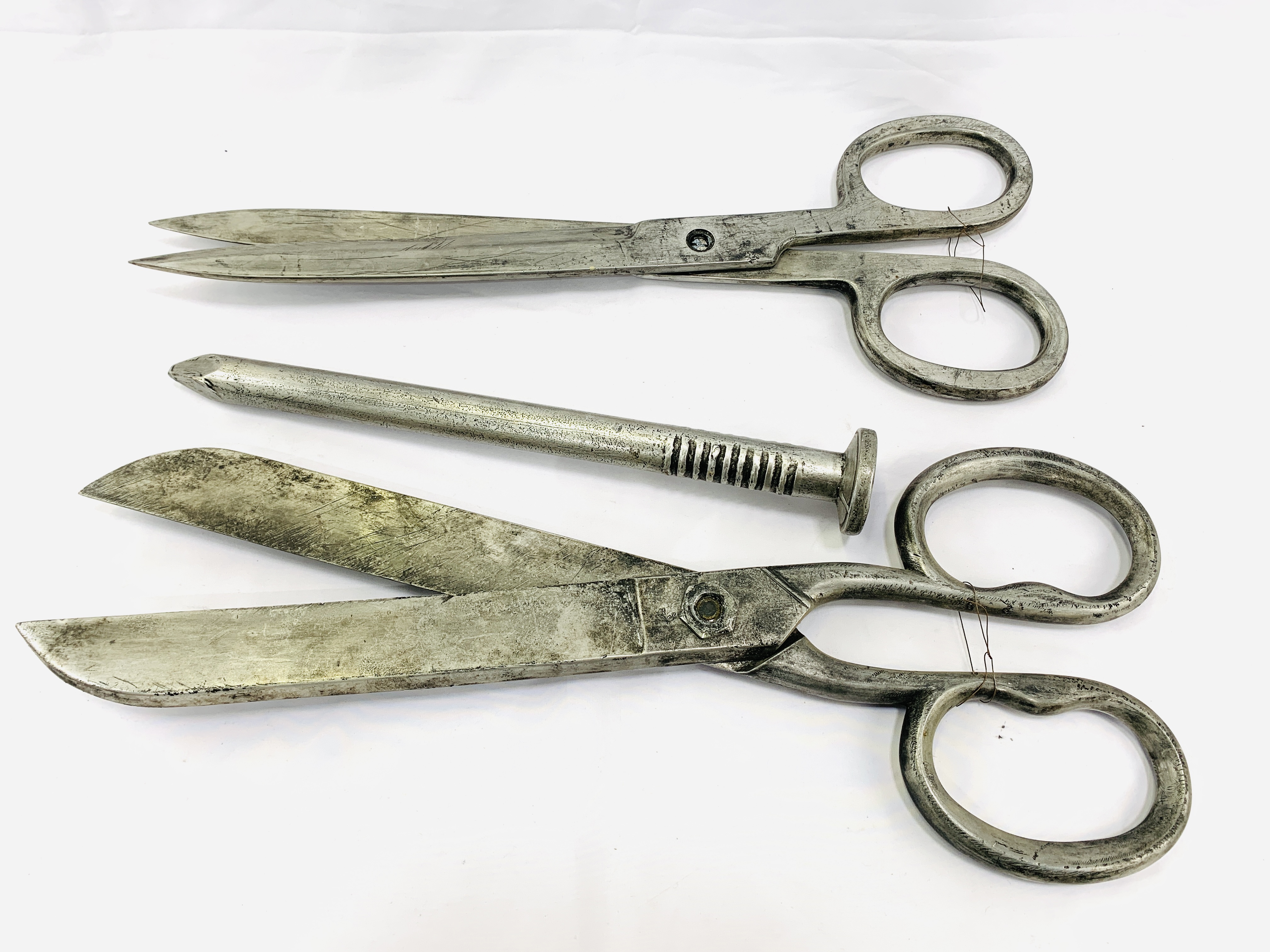 Two pairs of Victorian industrial style scissors, and a large resin nail - Image 4 of 4