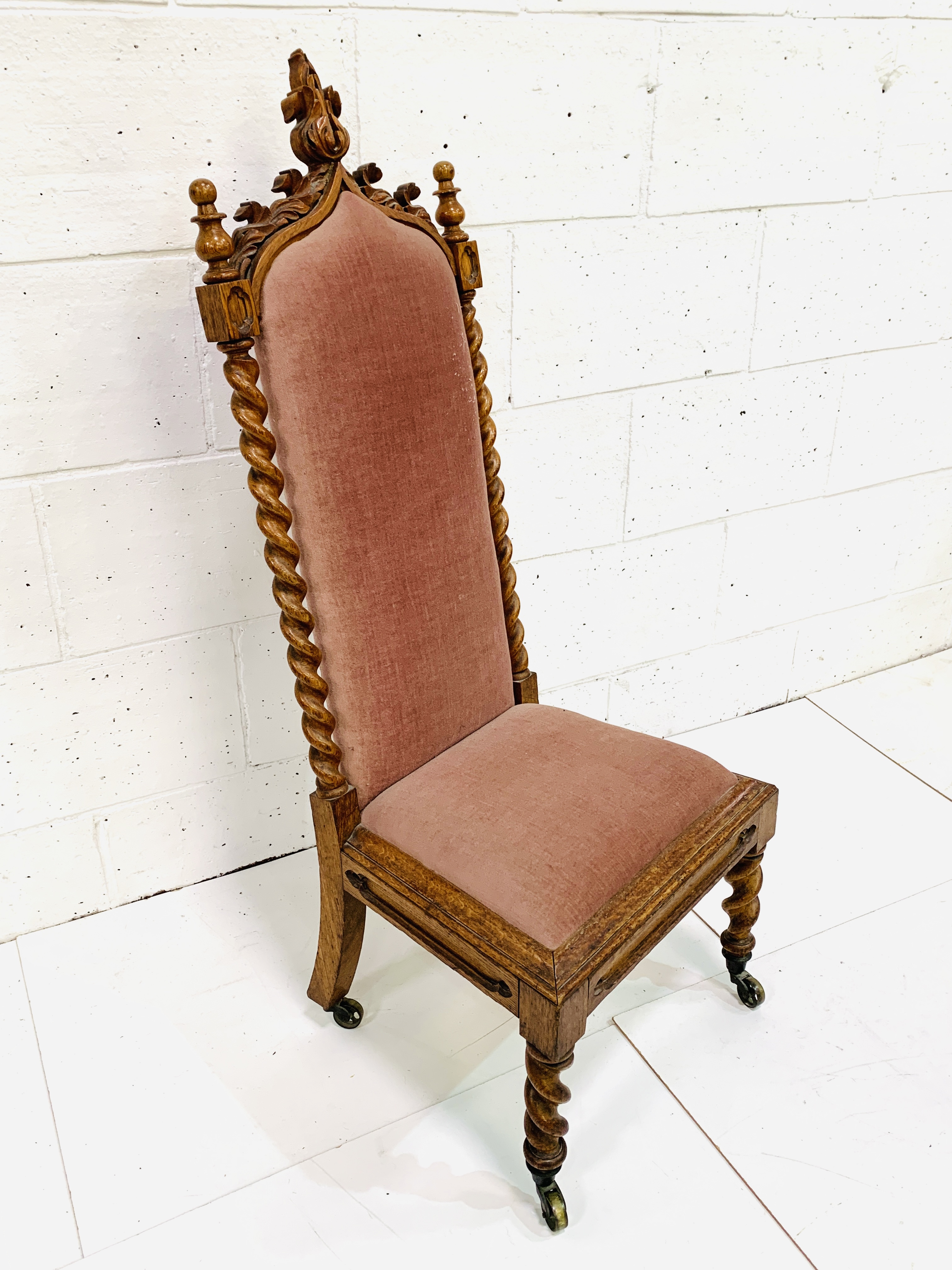 Oak framed high back hall chair - Image 3 of 5