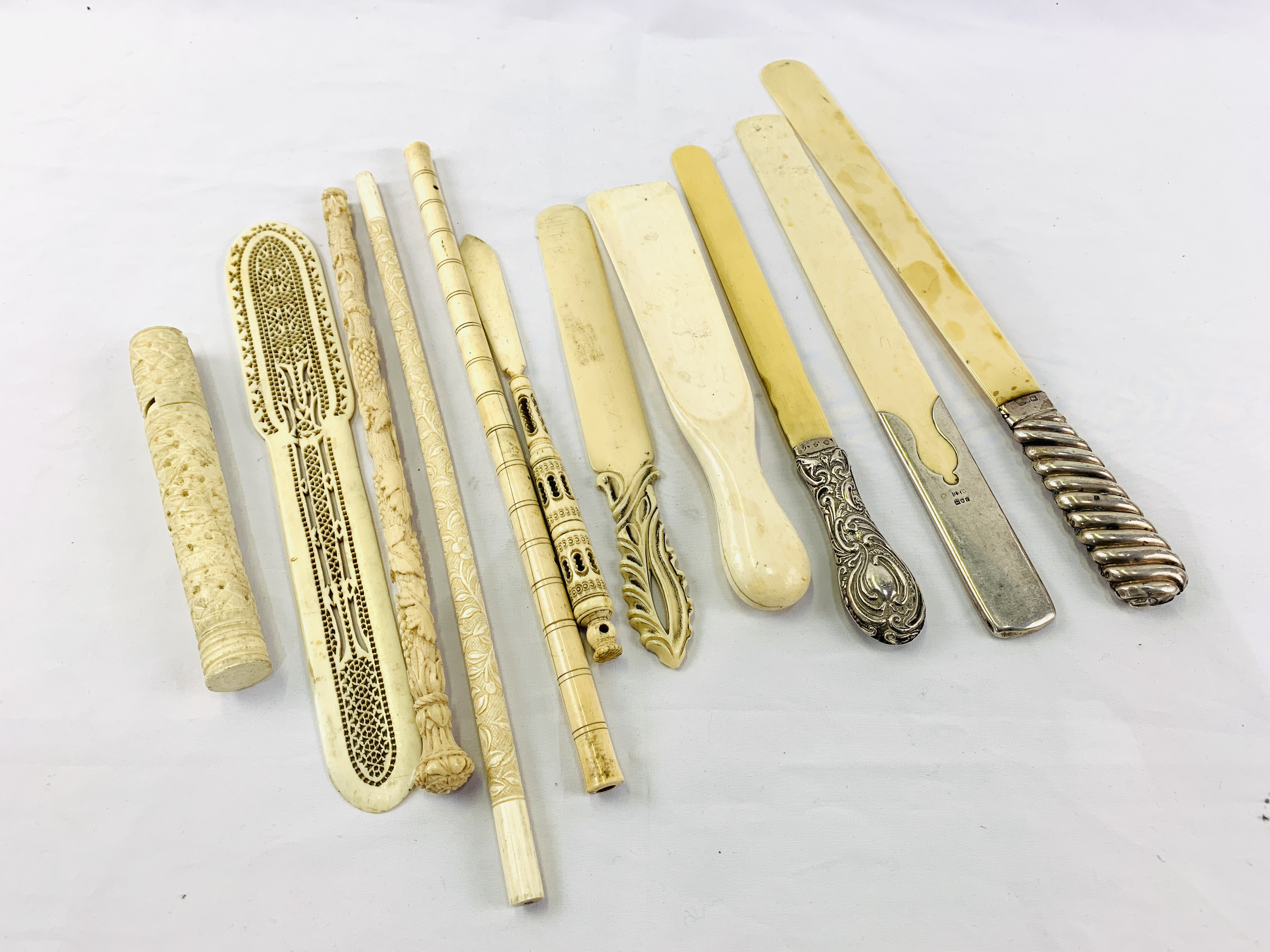 Collection of antique ivory, this item is subject to CITIES regulations.