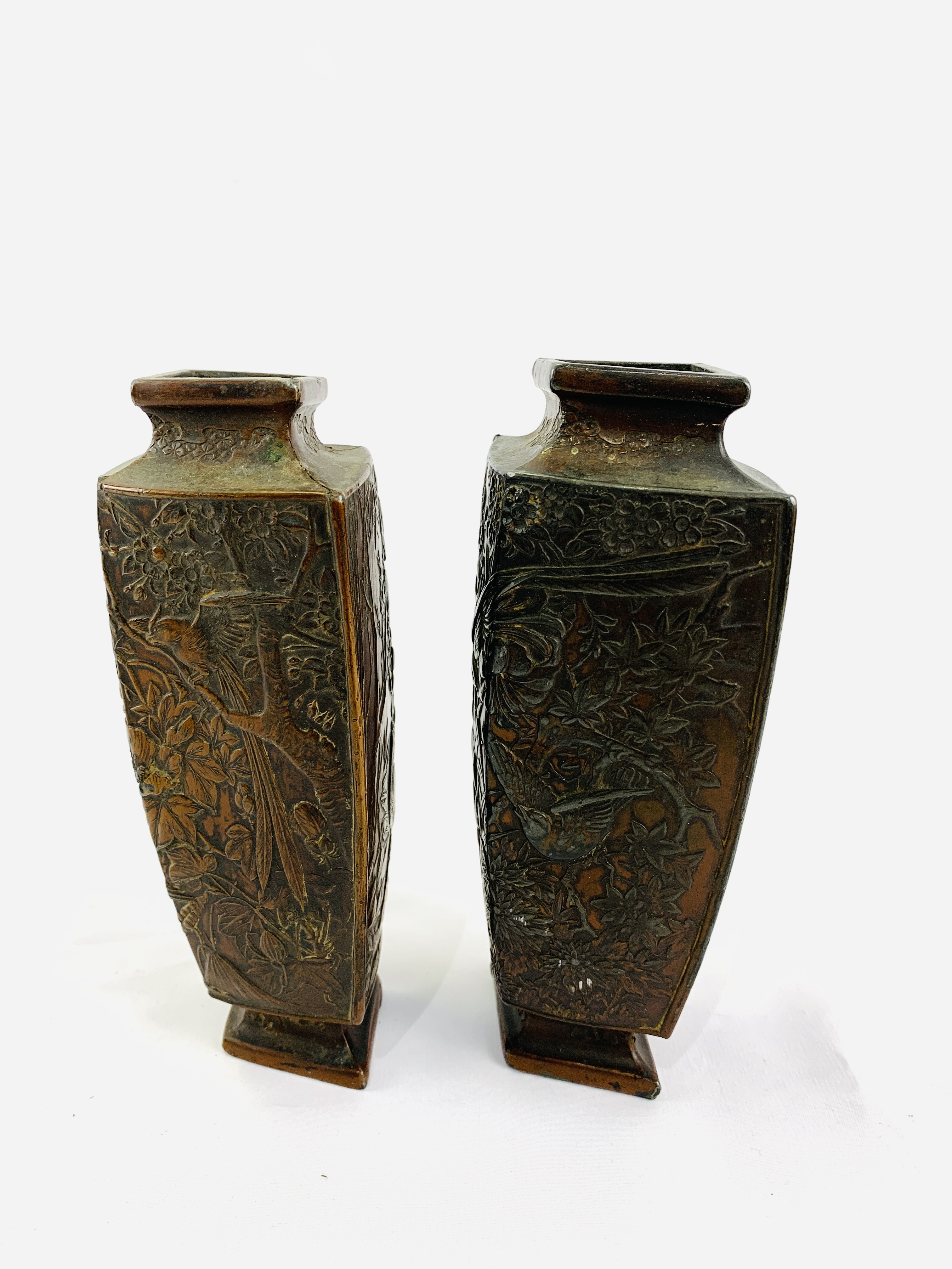 Two Oriental metal vases decorated with flora and fauna - Image 3 of 4