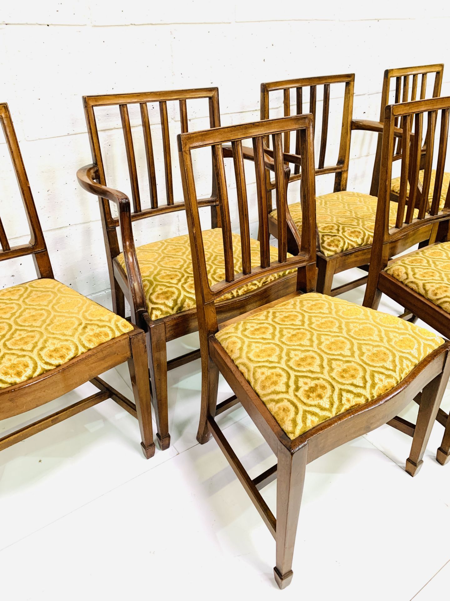 Group of six Georgian style mahogany dining chairs - Image 3 of 6