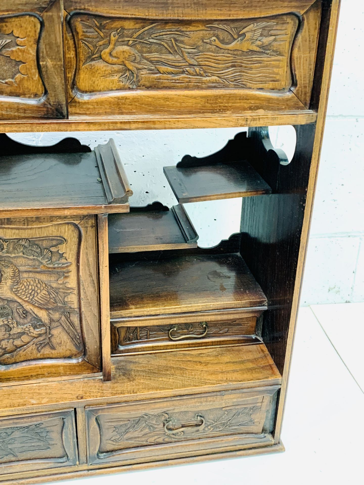 A carved hardwood Japanese cabinet - Image 3 of 6