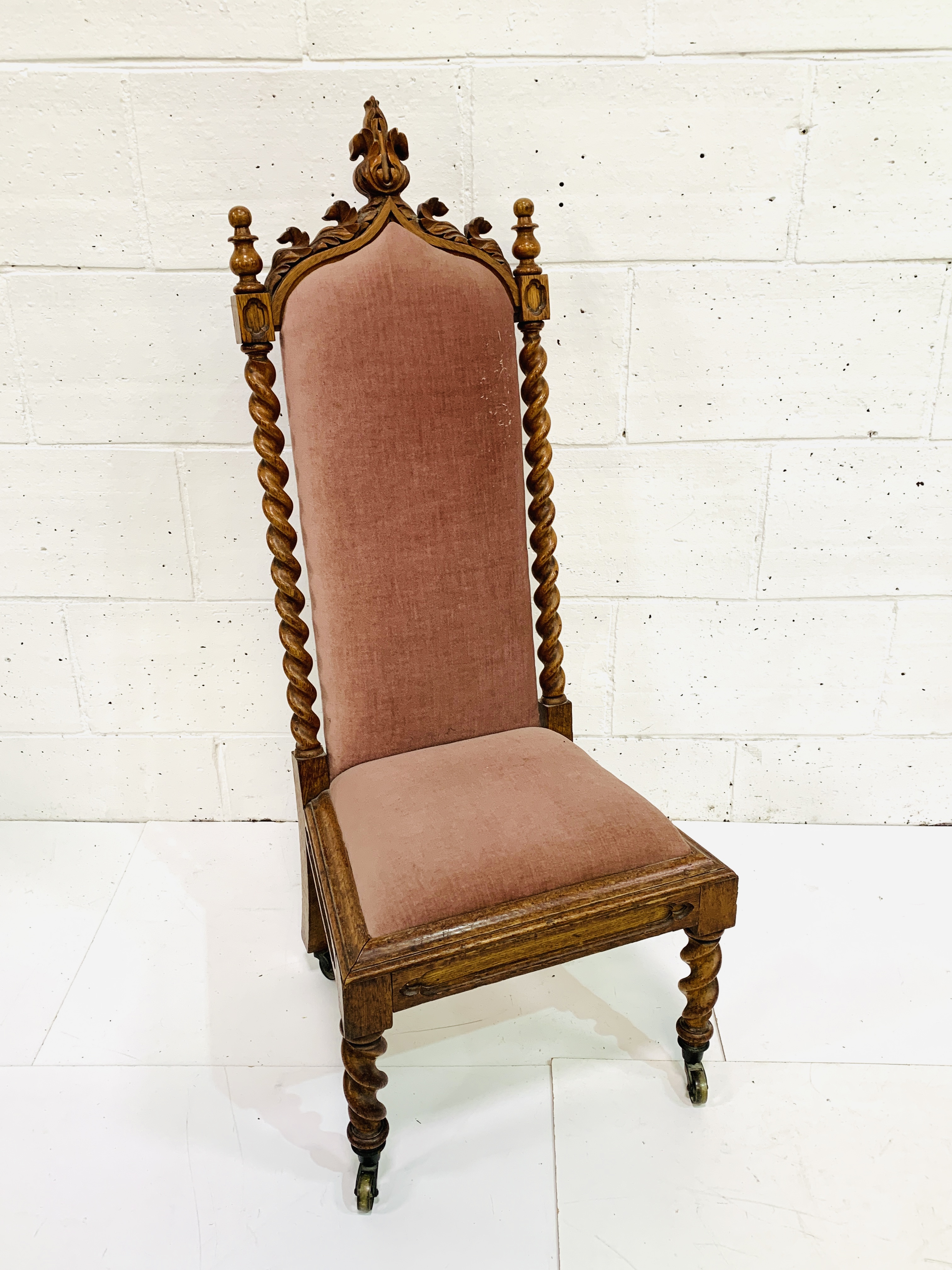 Oak framed high back hall chair - Image 2 of 5