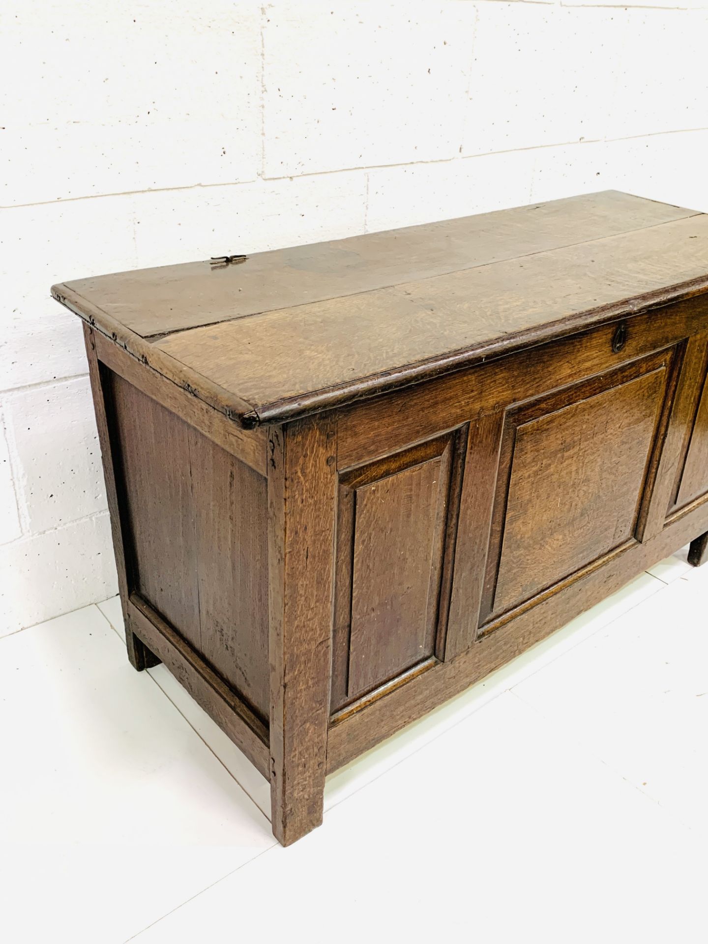 18th century oak three panel coffer - Image 3 of 6