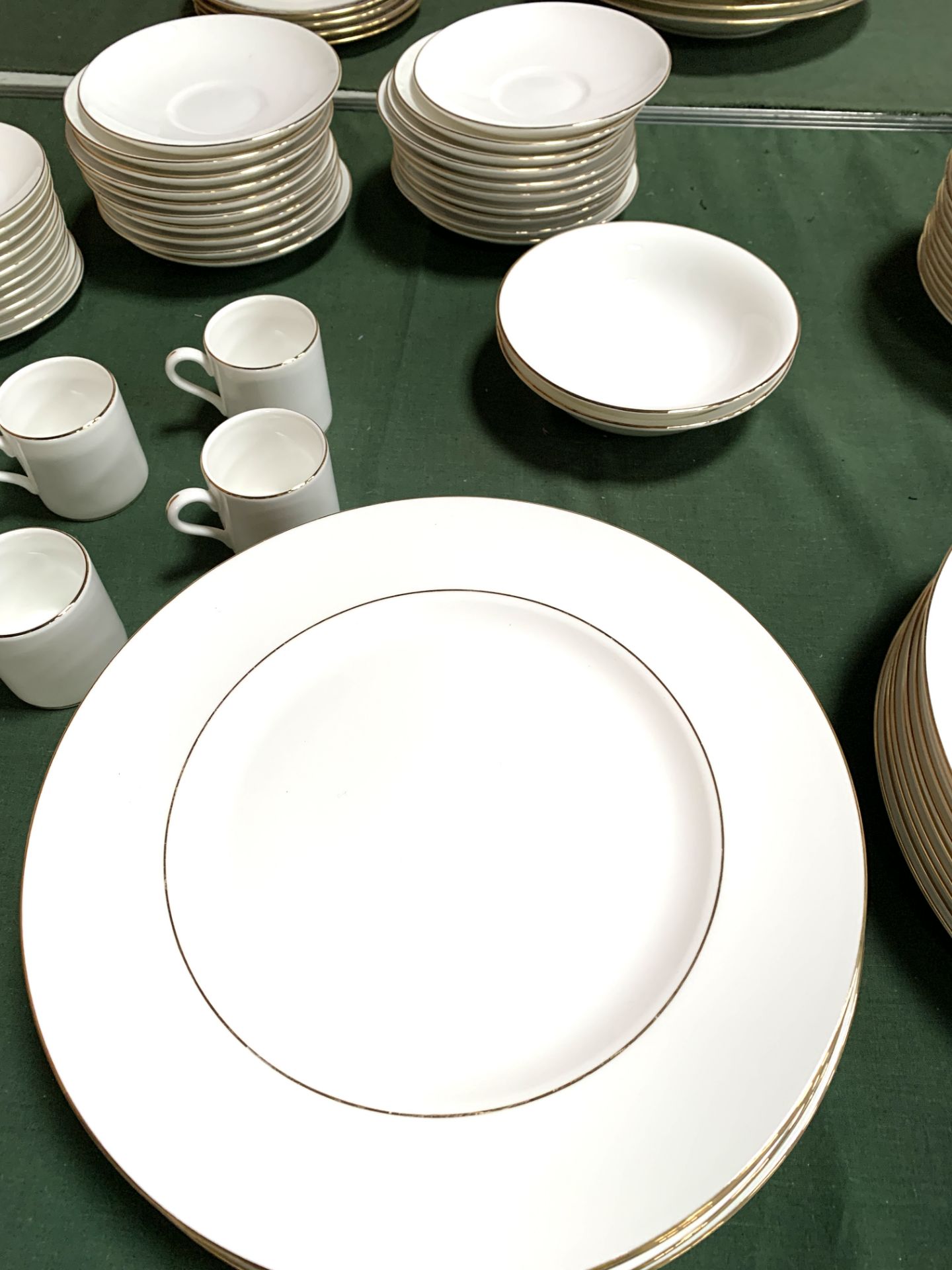 Approximately 160 pieces of Wedgwood 'Signet' white and gold rimmed dinnerware - Image 6 of 7