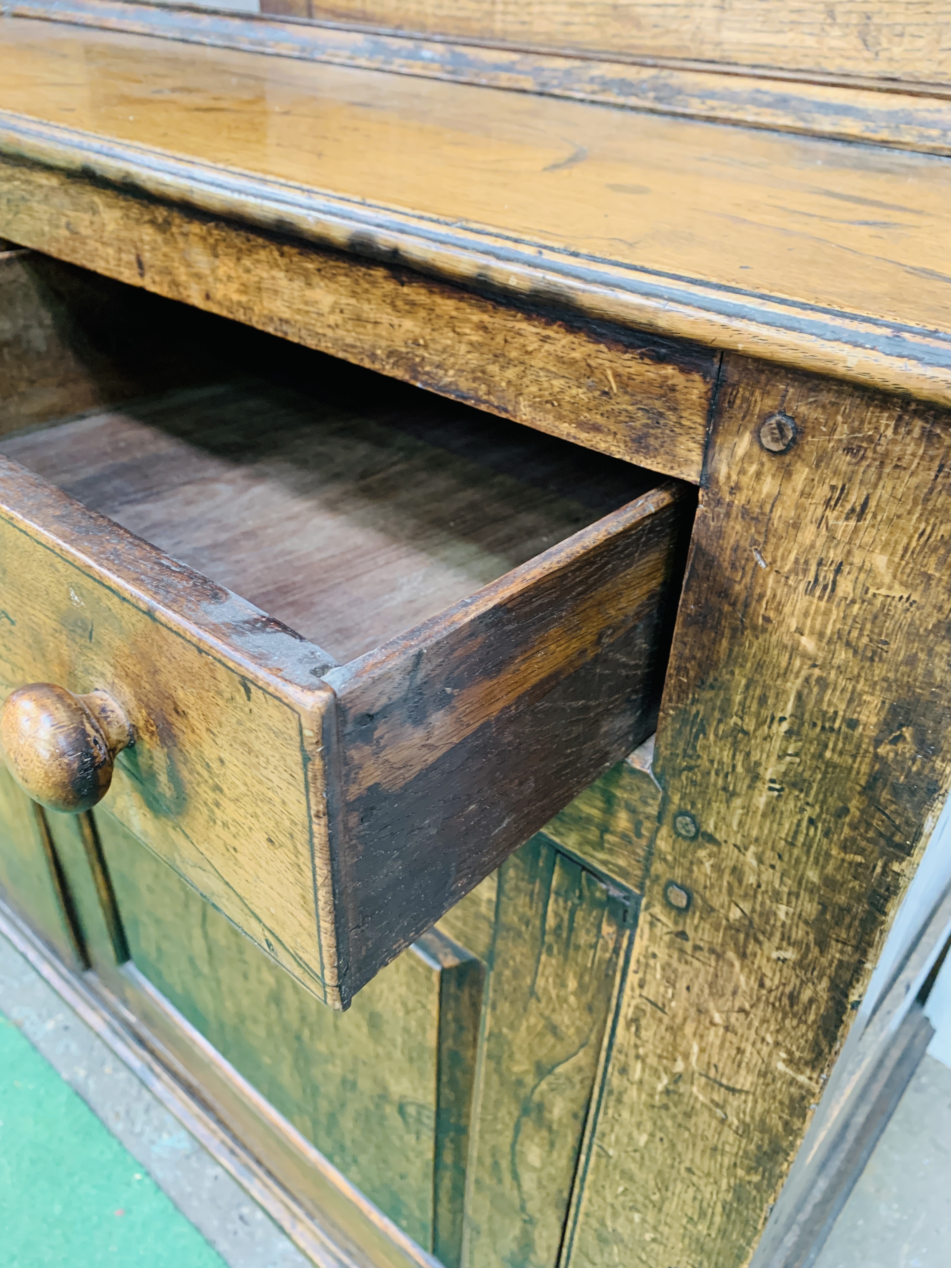 Early 19th century oak court cupboard - Image 7 of 11