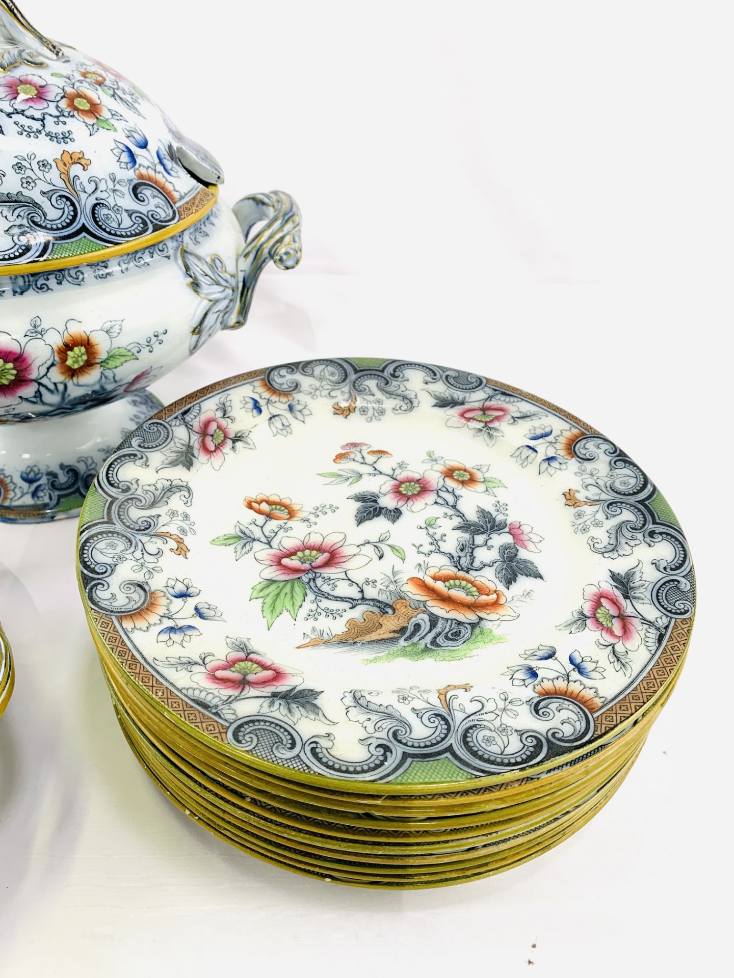 JR and G "Floral" tableware - Image 4 of 4