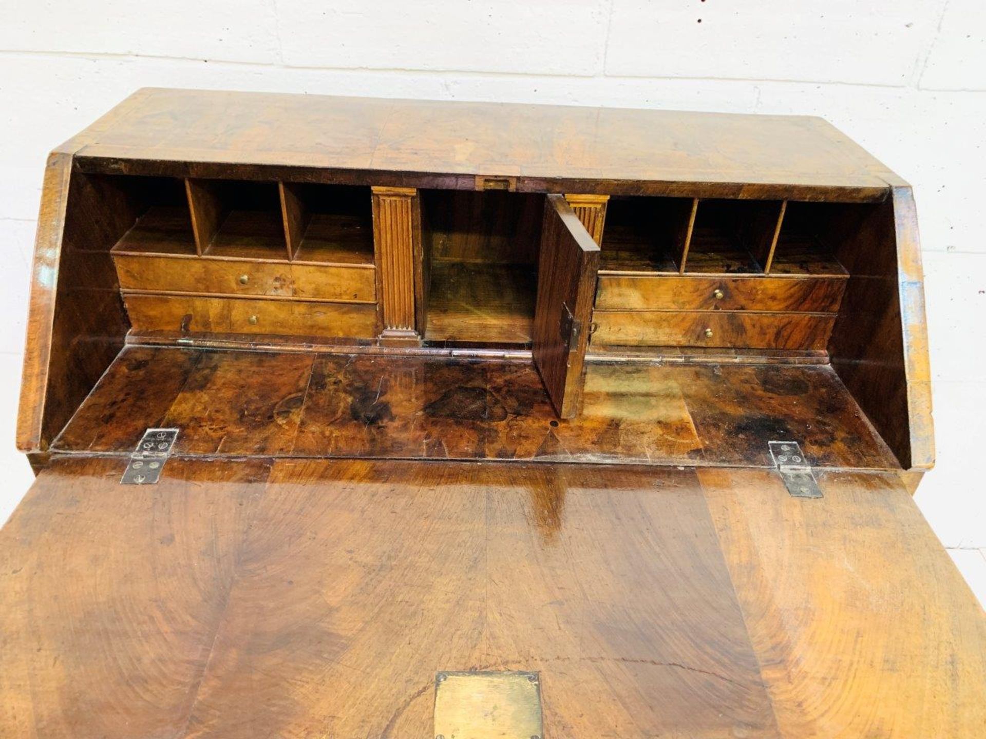 Georgian mahogany veneer and inlaid bureau with fitted interior - Image 4 of 10