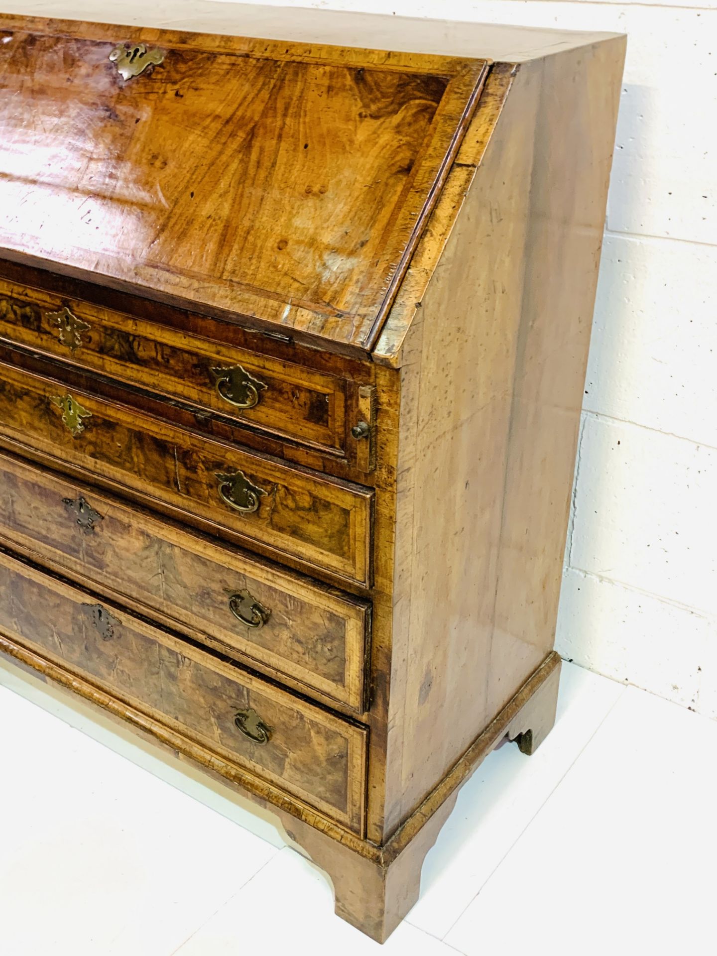 Georgian mahogany veneer and inlaid bureau with fitted interior - Image 7 of 10