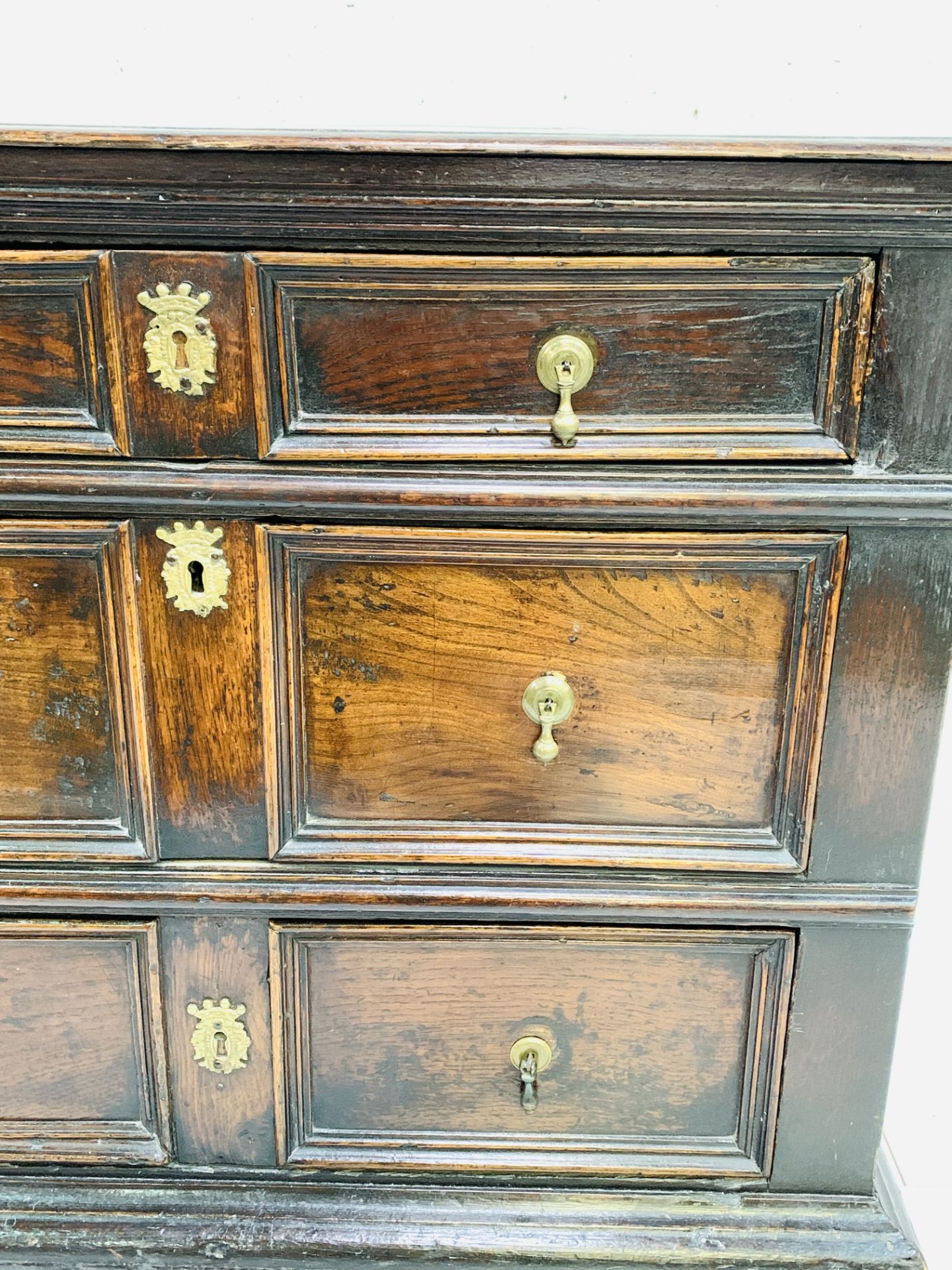 Early 18th Century oak chest of three drawers - Image 4 of 9