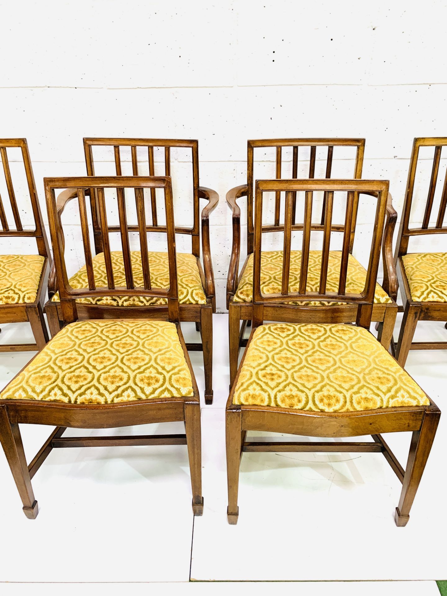 Group of six Georgian style mahogany dining chairs - Image 2 of 6