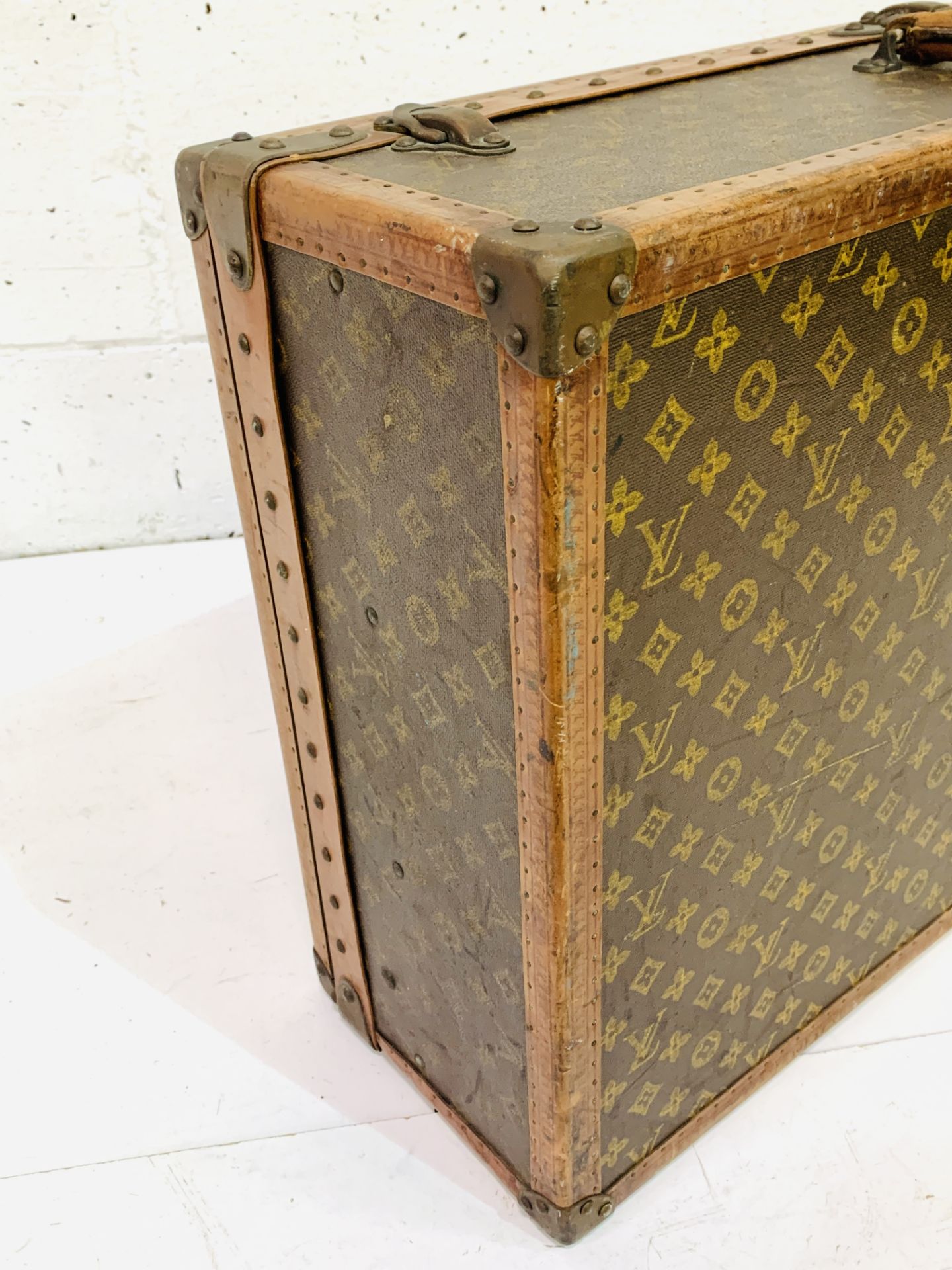 Louis Vuitton monogrammed canvas suitcase - Image 9 of 10