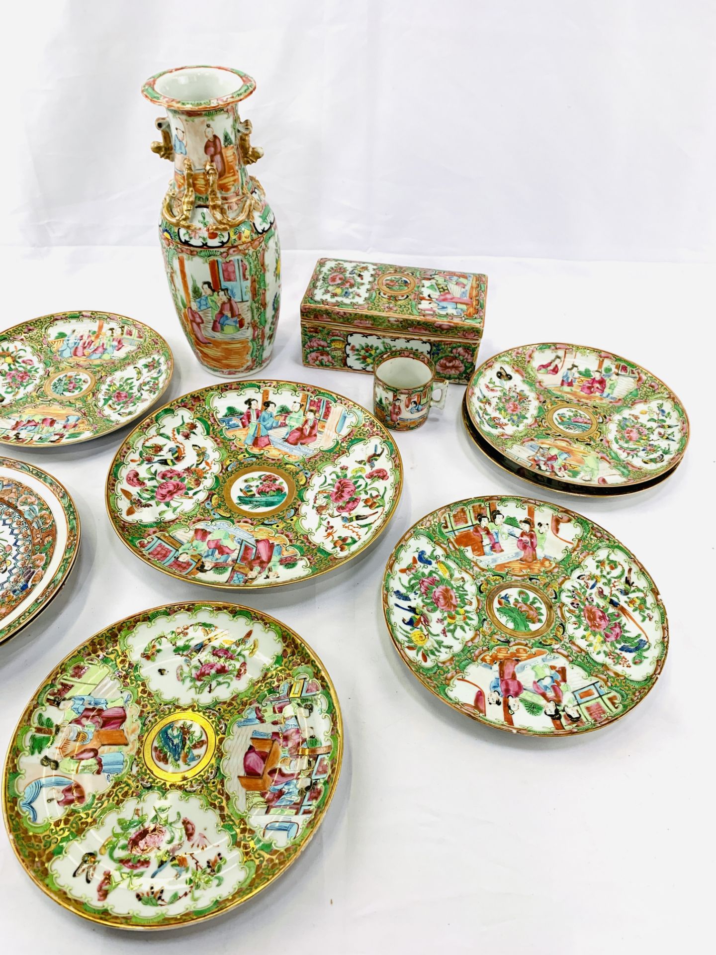 Collection of Cantonese famille rose porcelain - Image 2 of 7