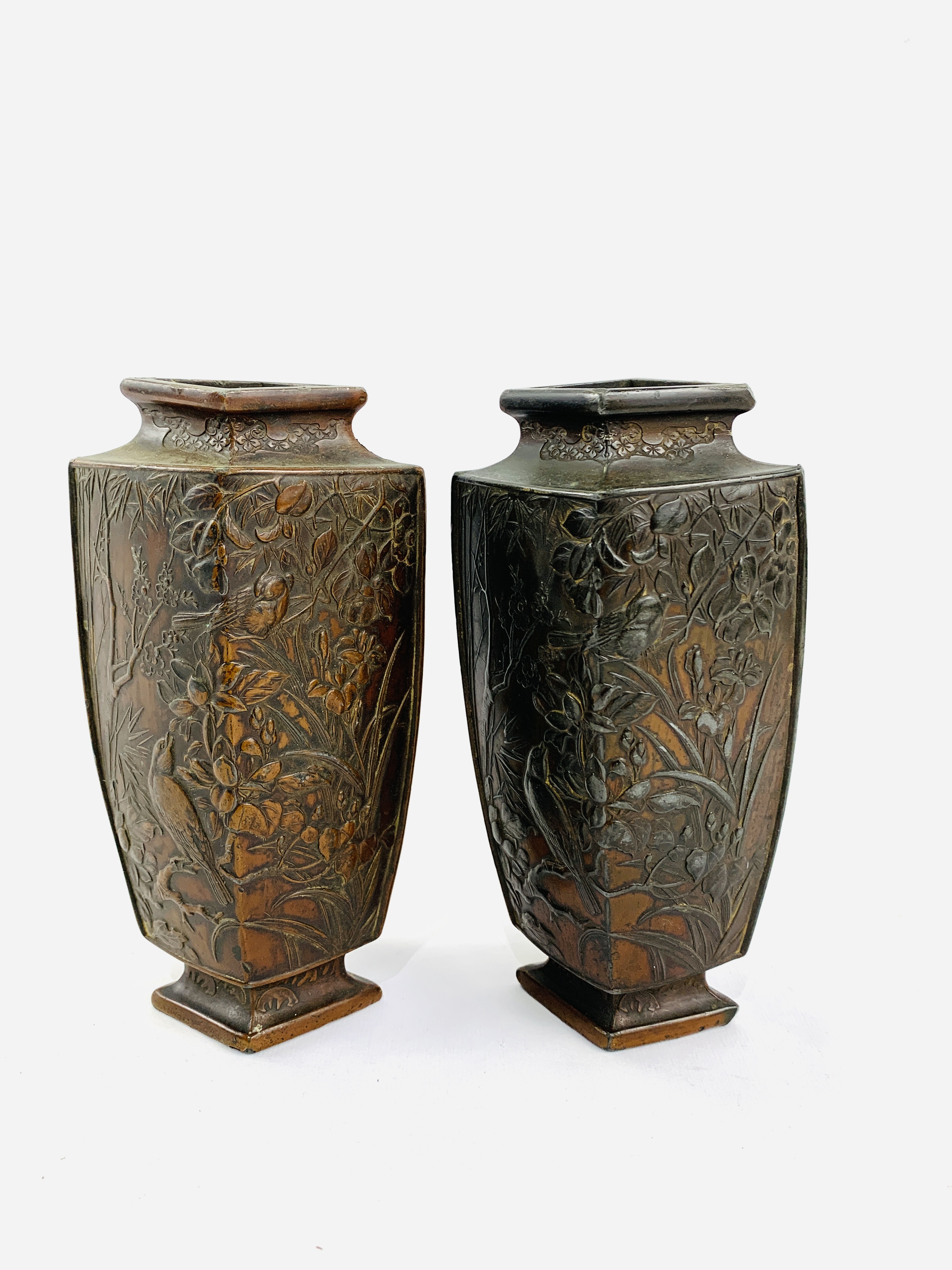 Two Oriental metal vases decorated with flora and fauna - Image 4 of 4