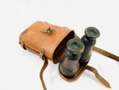 A pair of early 20th Century Lemaire Fabt., Paris, leather covered binoculars with original case