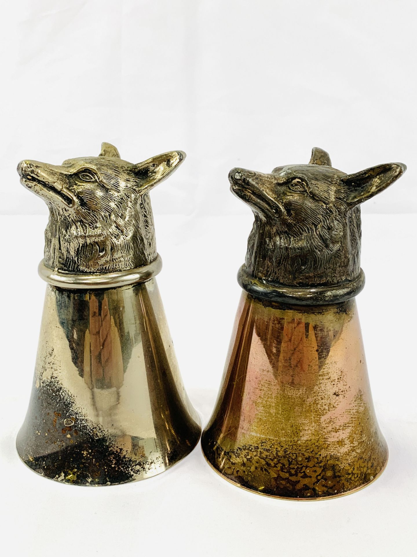 Two silver plate stirrup cups with foxes' heads - Image 4 of 5