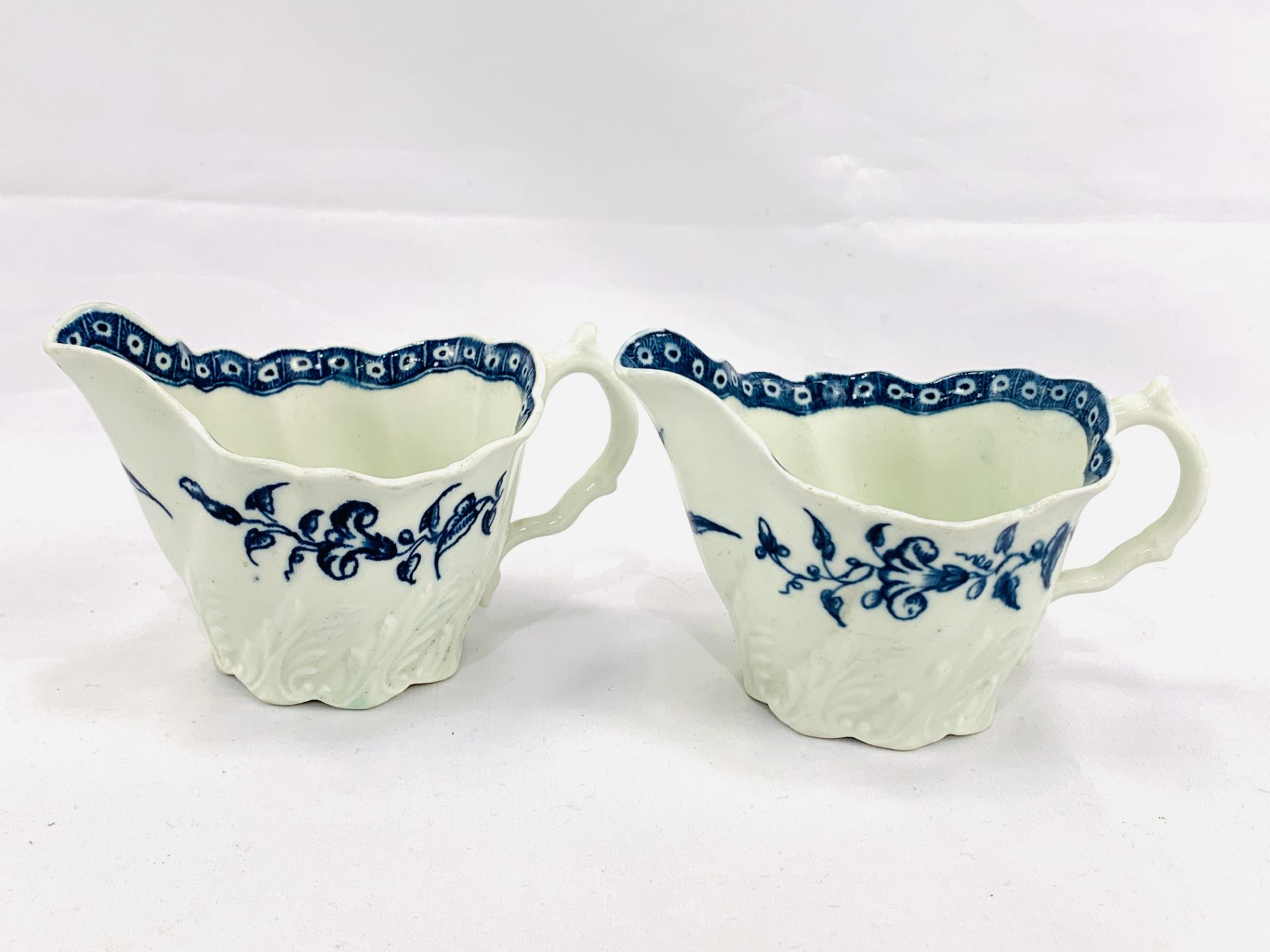 Two 18th Century Worcester blue and white cream jugs - Image 5 of 5