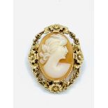 14ct gold cameo brooch/pendant in floral decorative frame