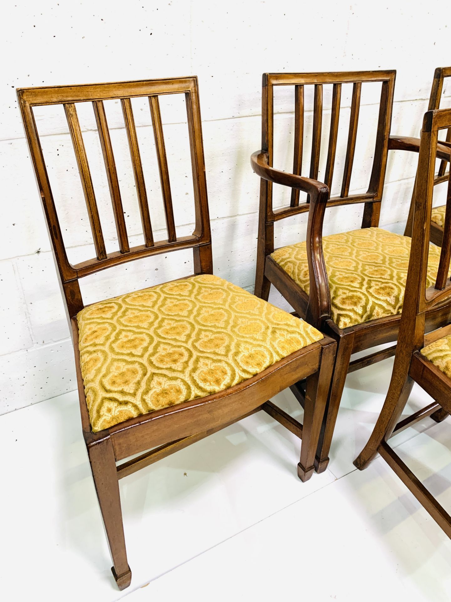 Group of six Georgian style mahogany dining chairs - Image 4 of 6