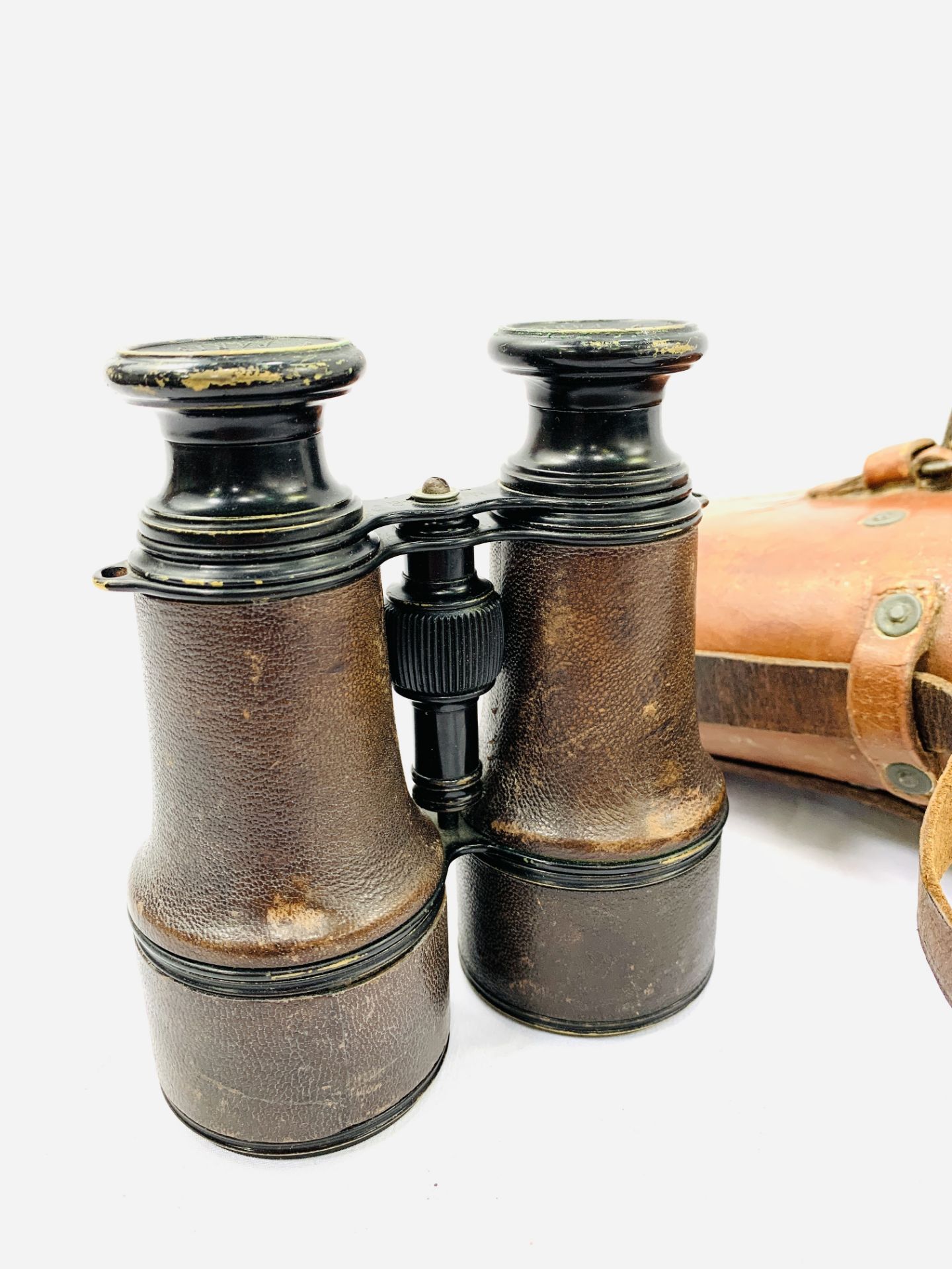 A pair of early 20th Century Lemaire Fabt., Paris, leather covered binoculars with original case - Image 3 of 6
