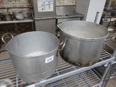 2 stock pots