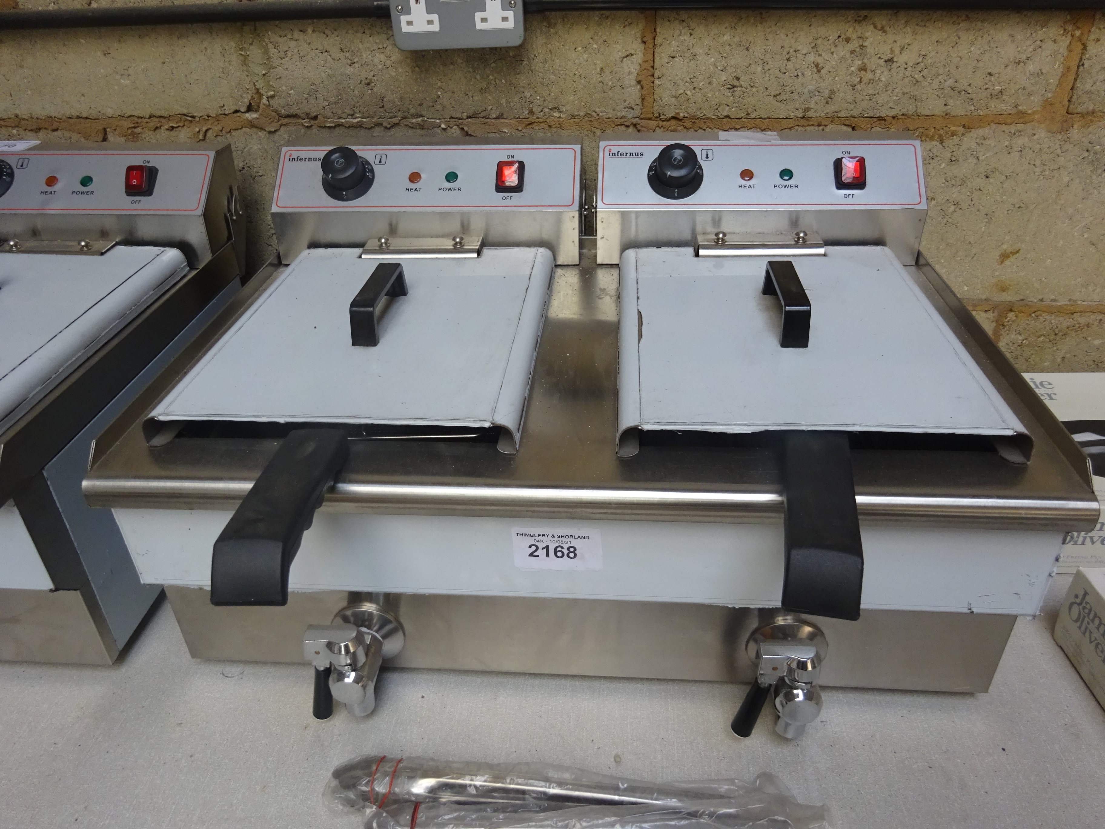 Infernus double tank electric fryer with front drain valves