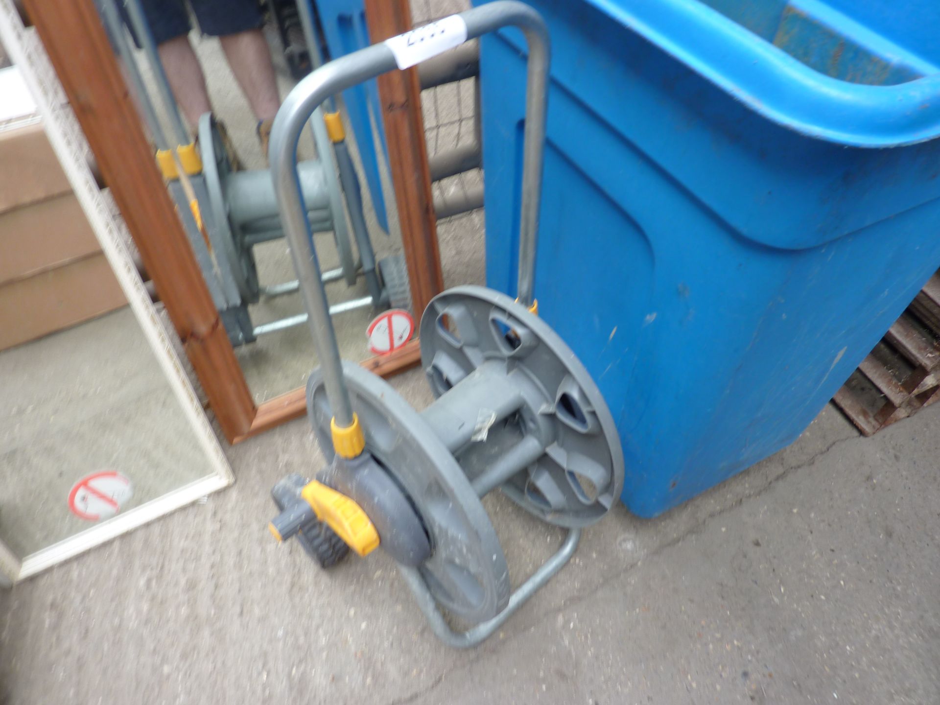 Hose reel