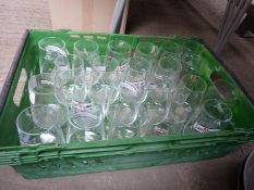 Quantity of pint glasses