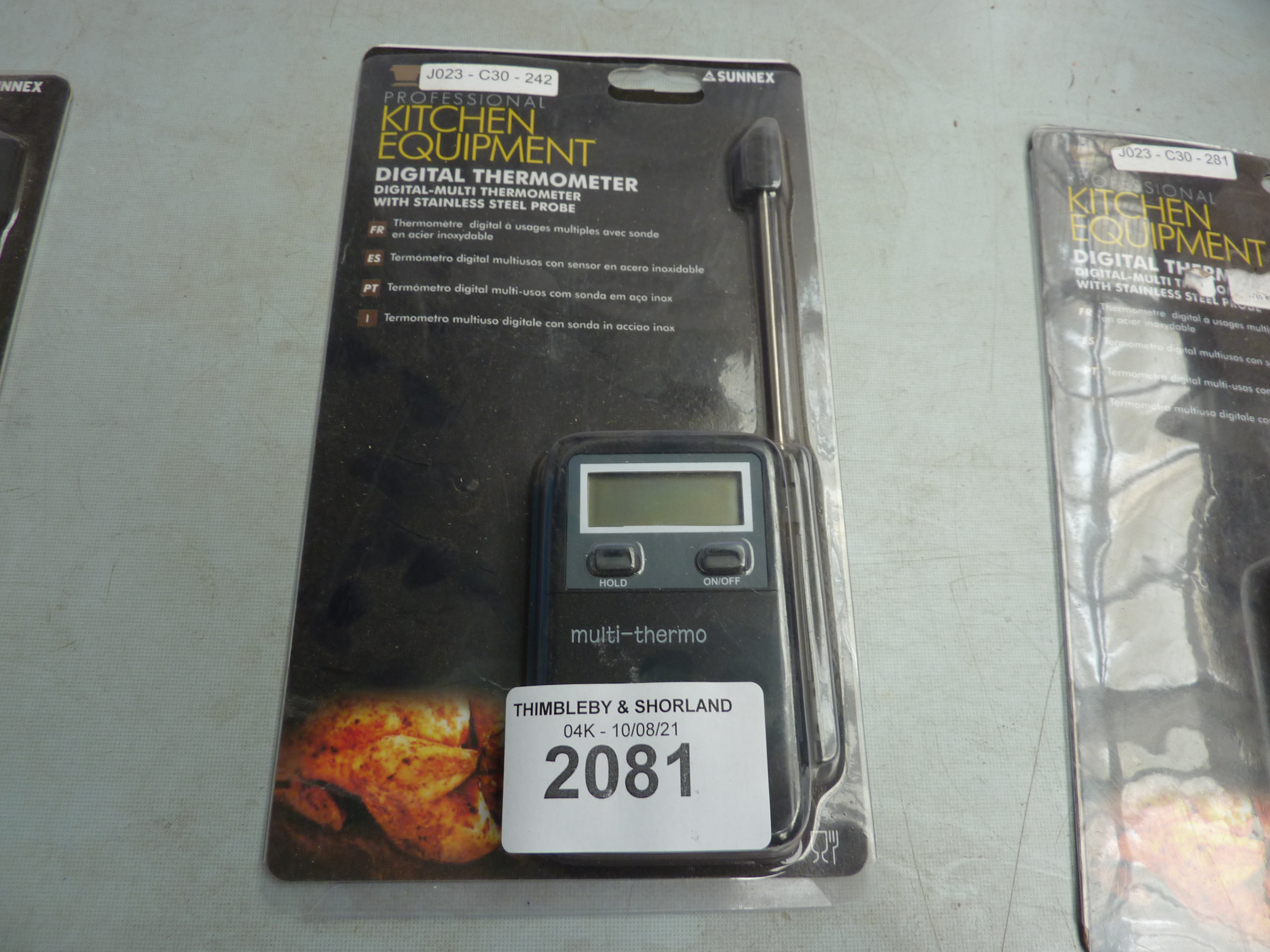 Digital thermometer