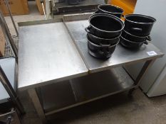 Stainless steel preparation table