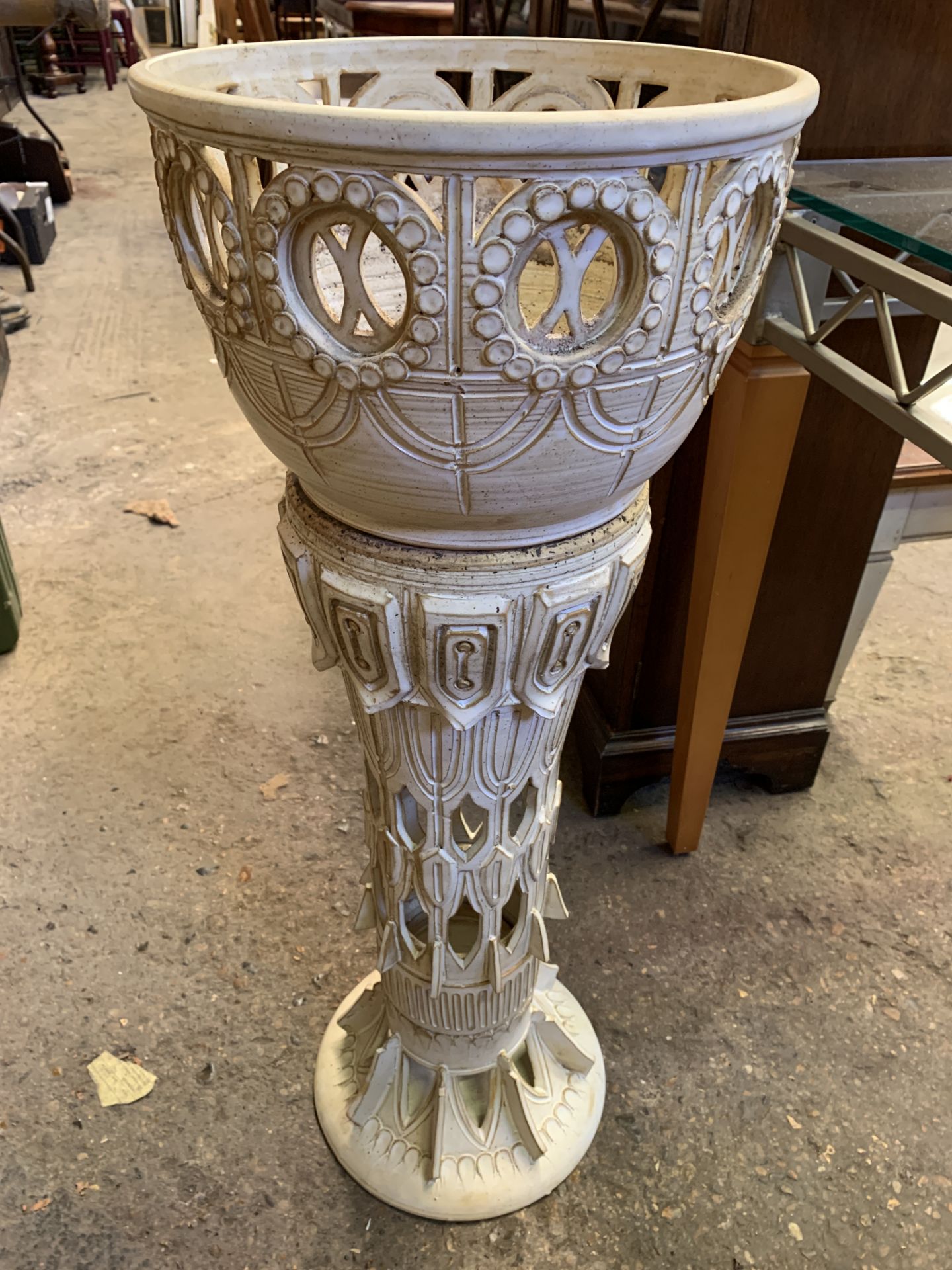 Ceramic decorative jardiniere on stand