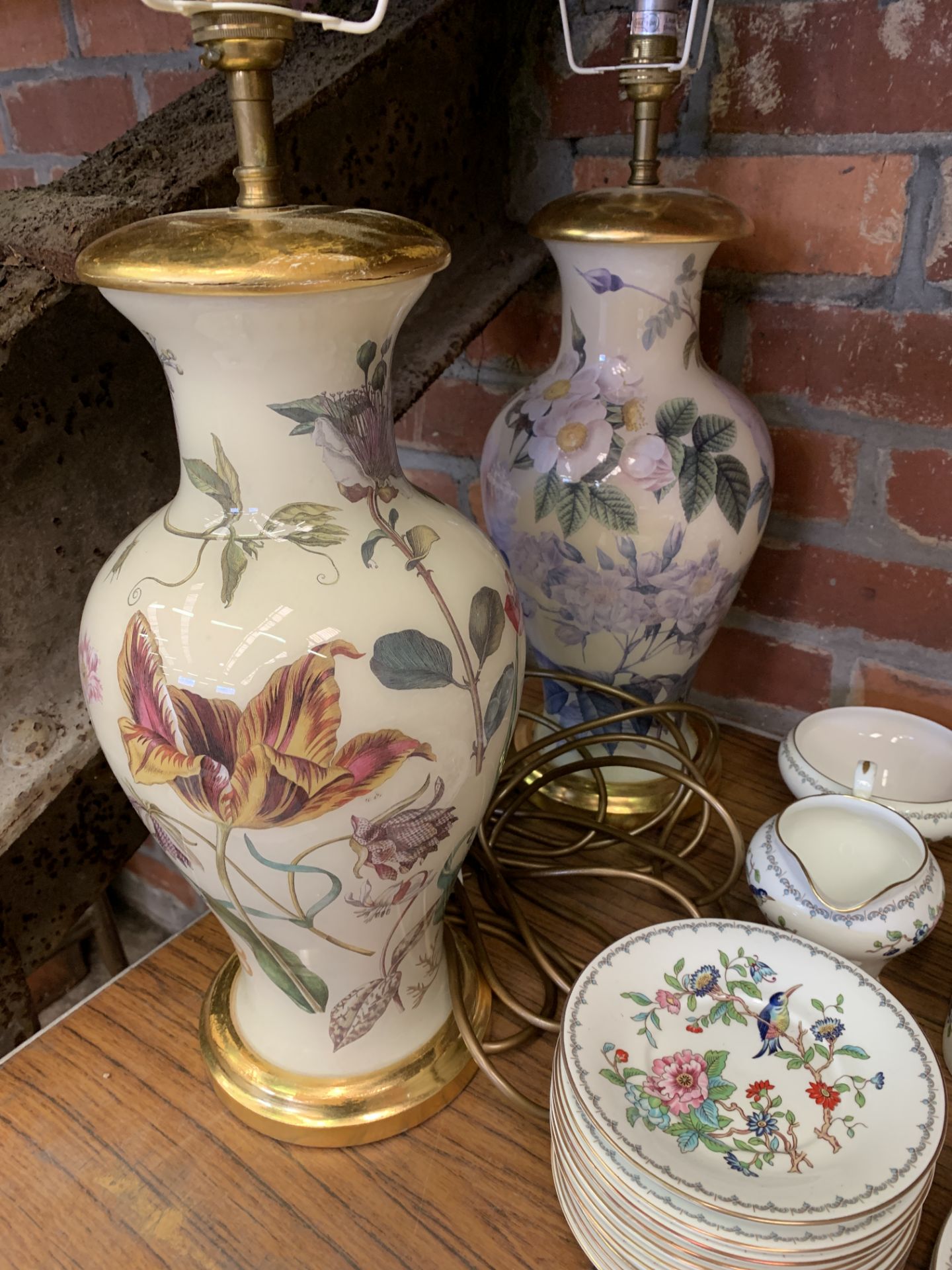 Royal Albert part tea and coffee set, together with an Aynsley part coffee set, and 2 table lamps - Image 3 of 6