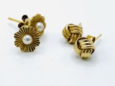 Two pairs of 9ct gold earrings