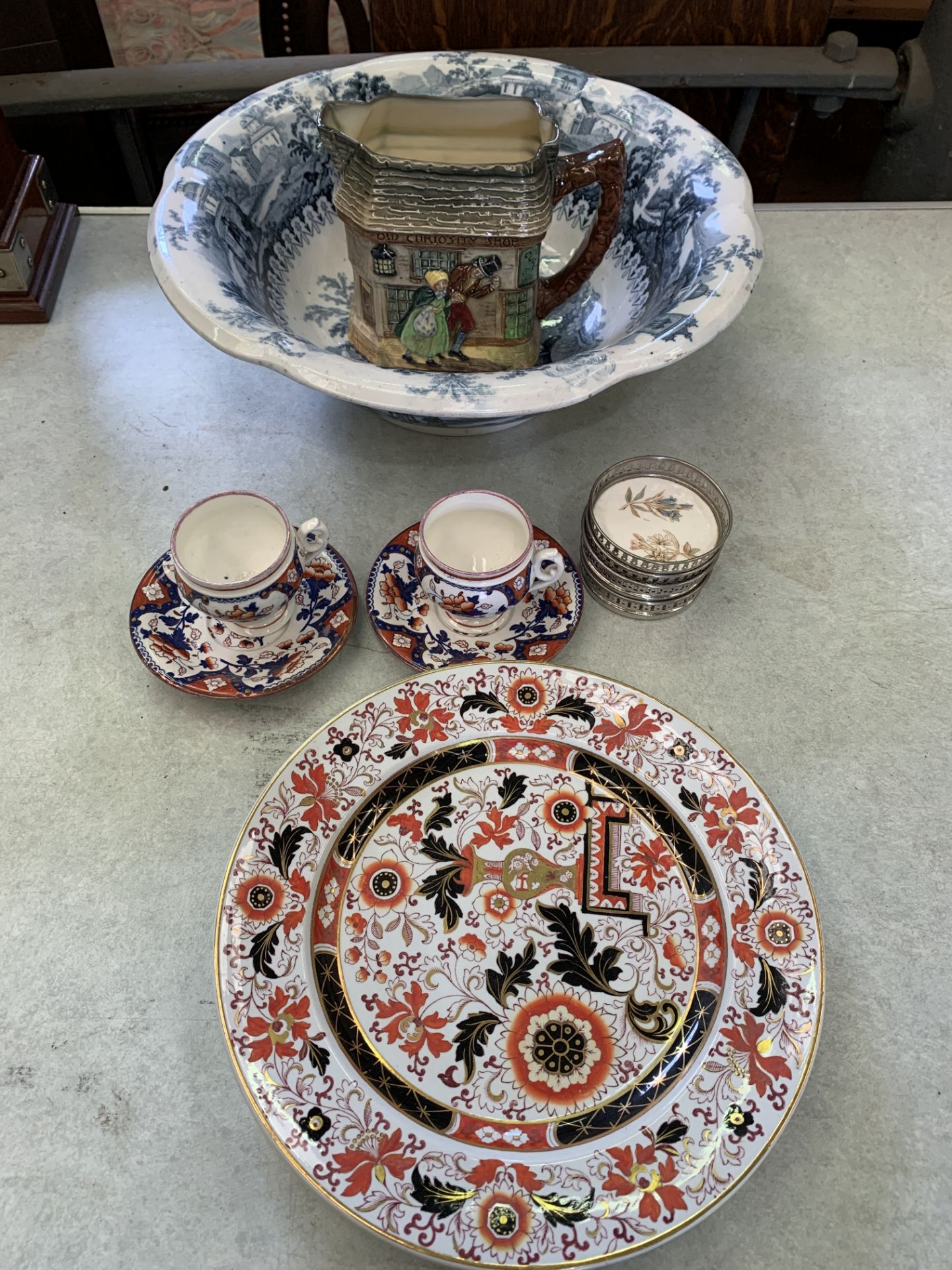 Quantity of china items to include Royal Doulton