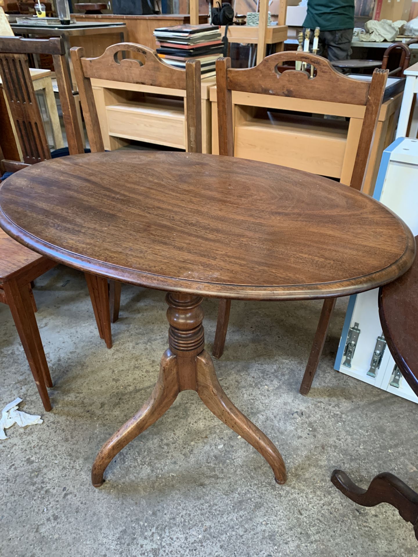 Table with circular top and two tilt top tables - Bild 7 aus 9