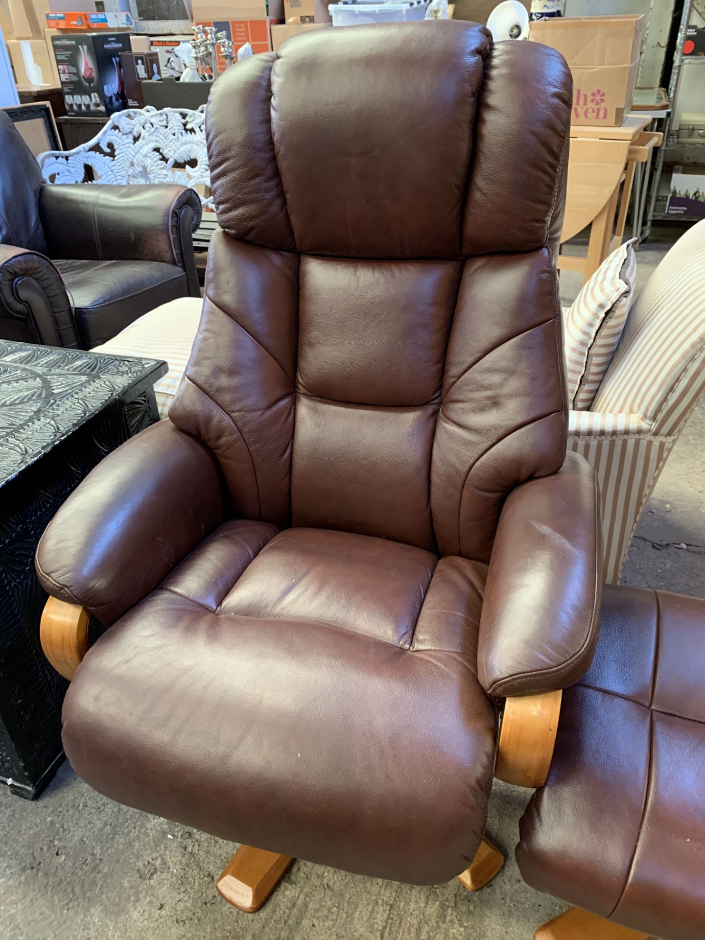 Leather effect swivel chair - Bild 2 aus 5